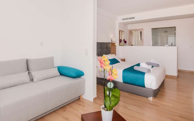 Cavo Orient Beach Hotel