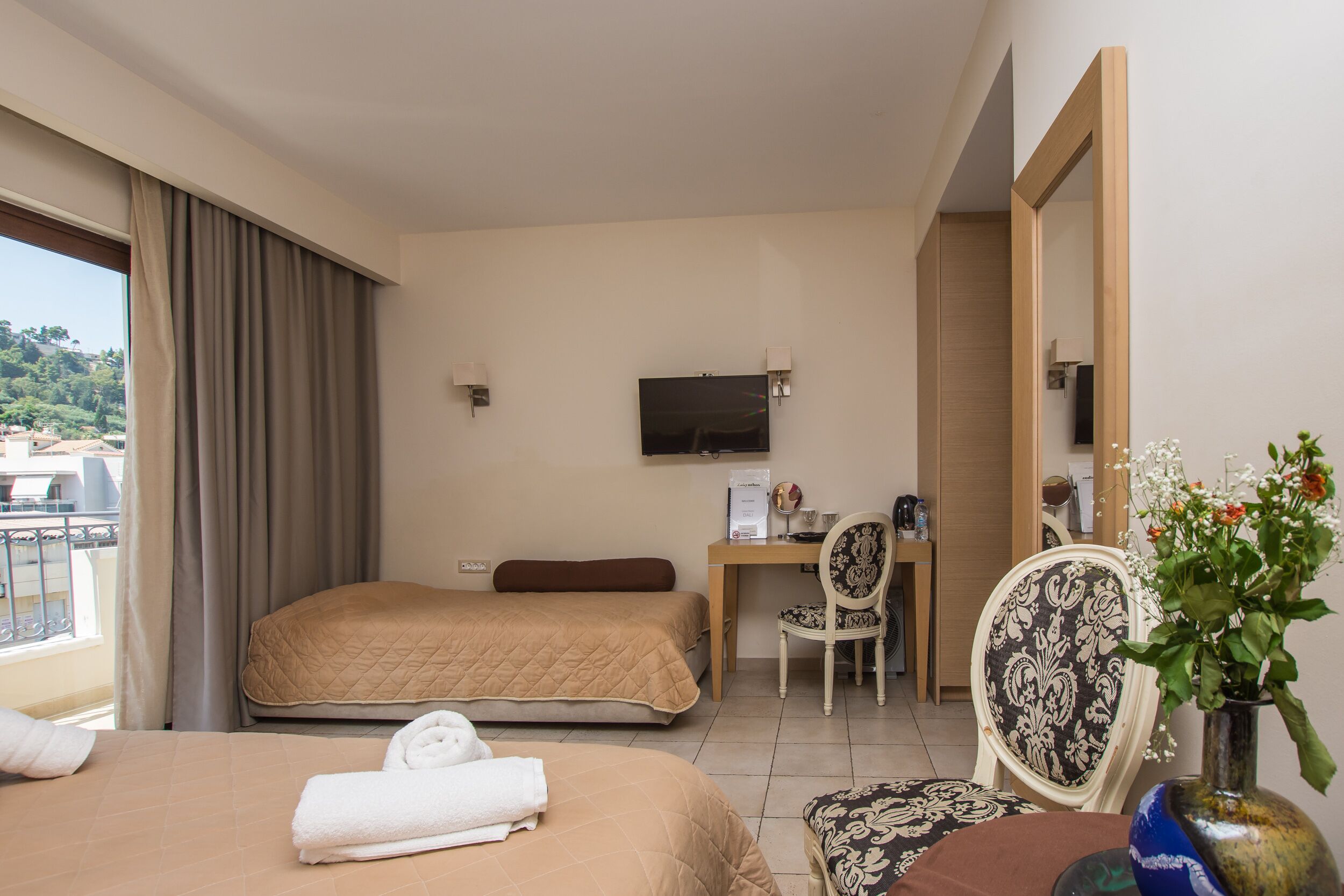 Dali Luxury Rooms