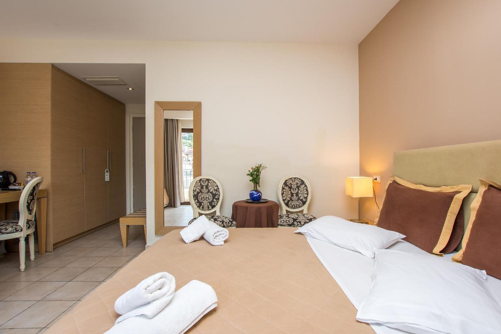 Dali Luxury Rooms