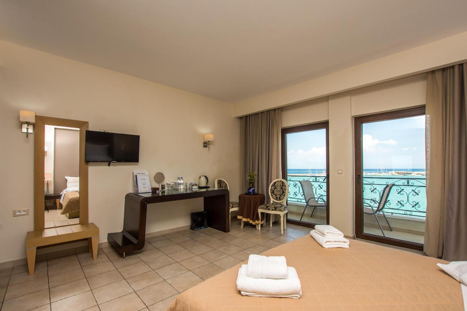 Dali Luxury Rooms