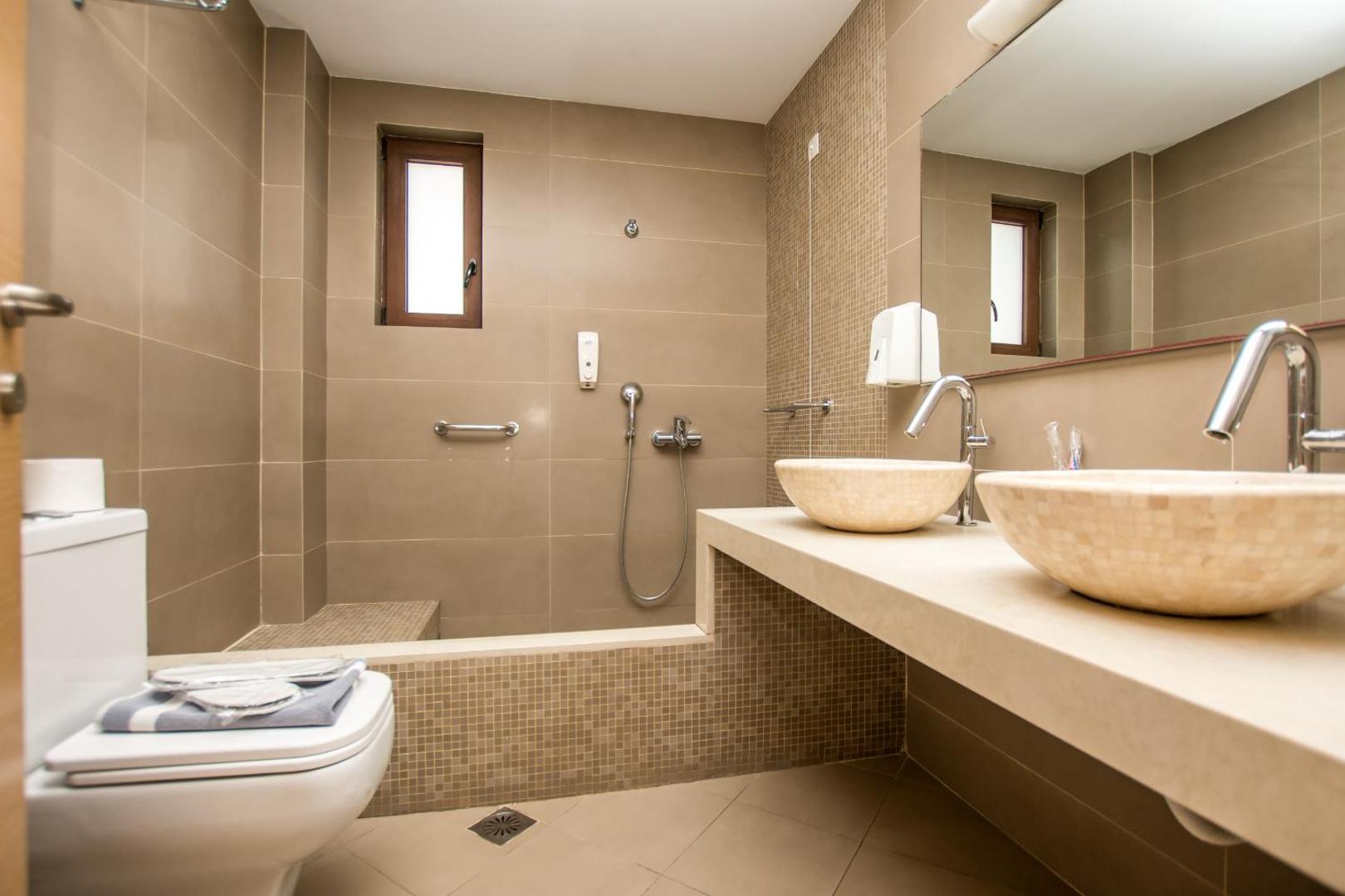 Dali Luxury Rooms