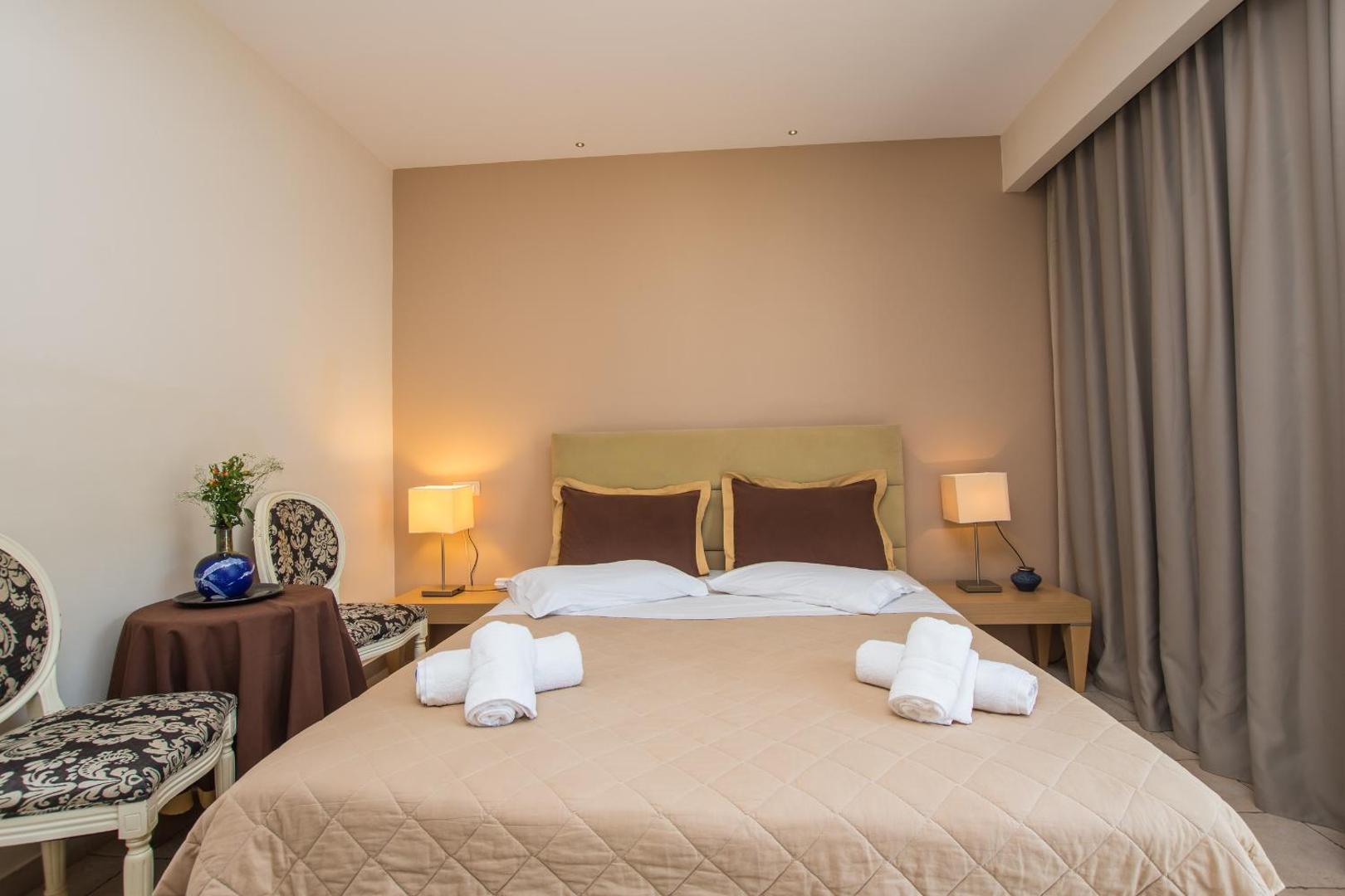 Dali Luxury Rooms