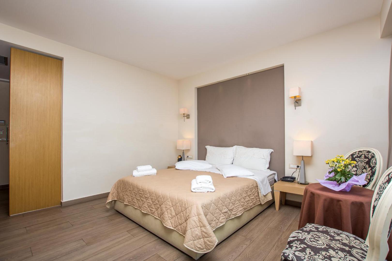 Dali Luxury Rooms