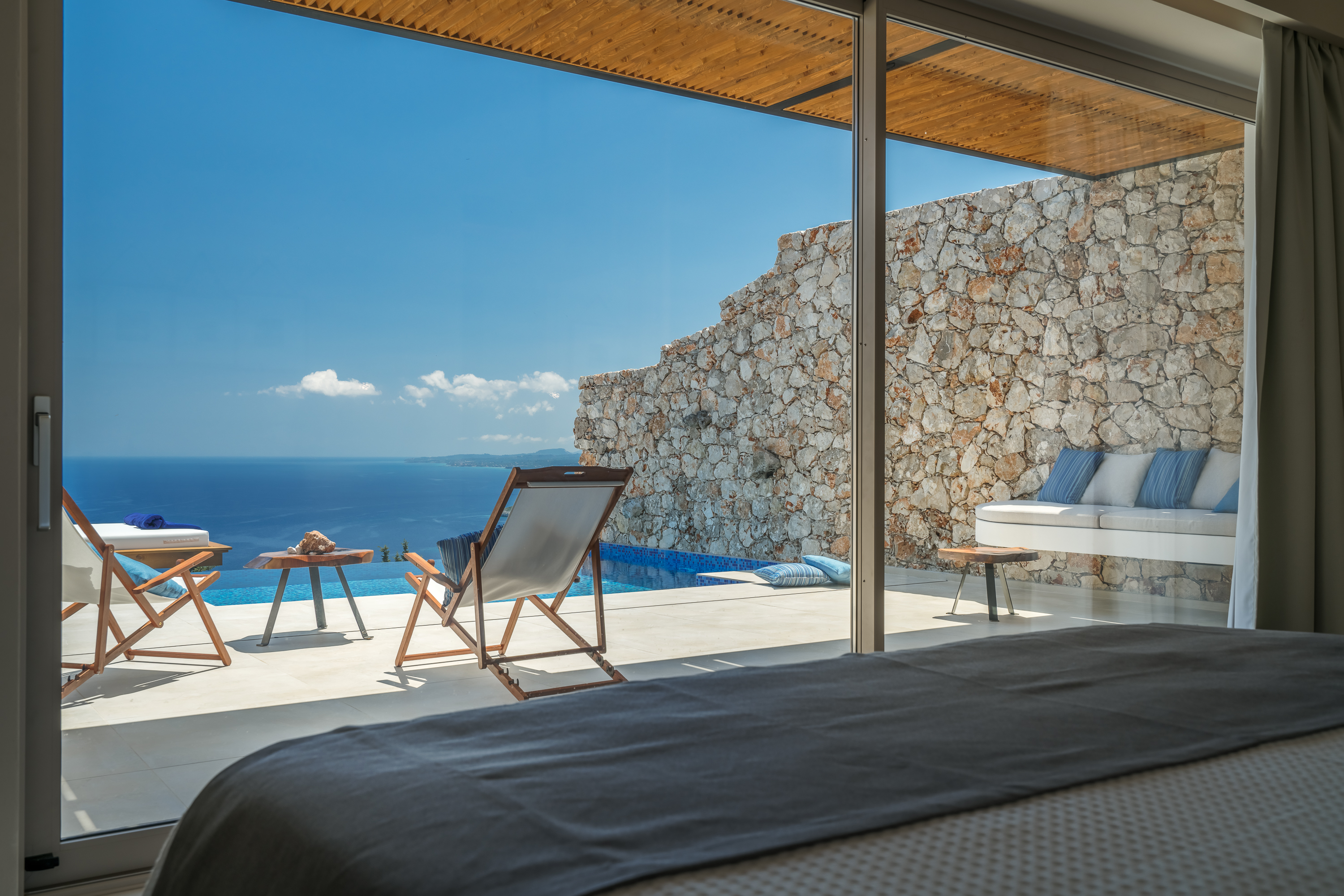 Emerald Villas & Suites