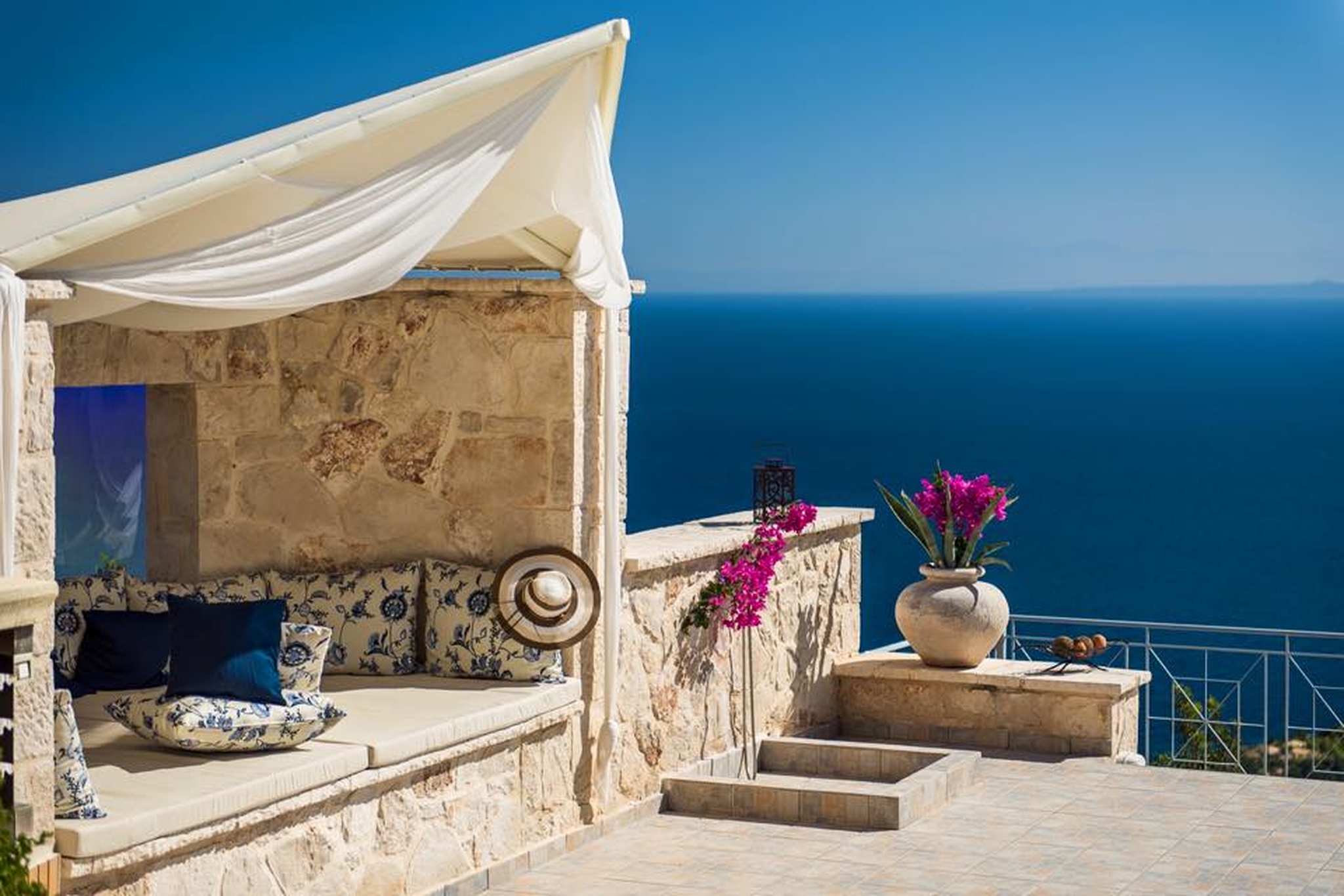 Emerald Villas & Suites