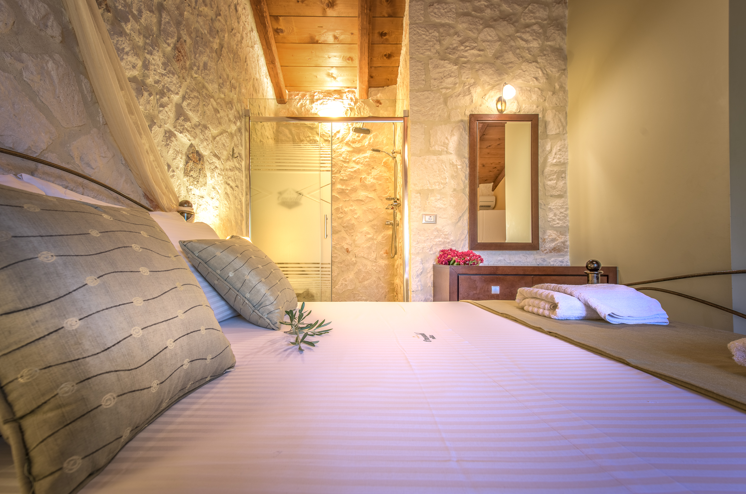 Emerald Villas & Suites