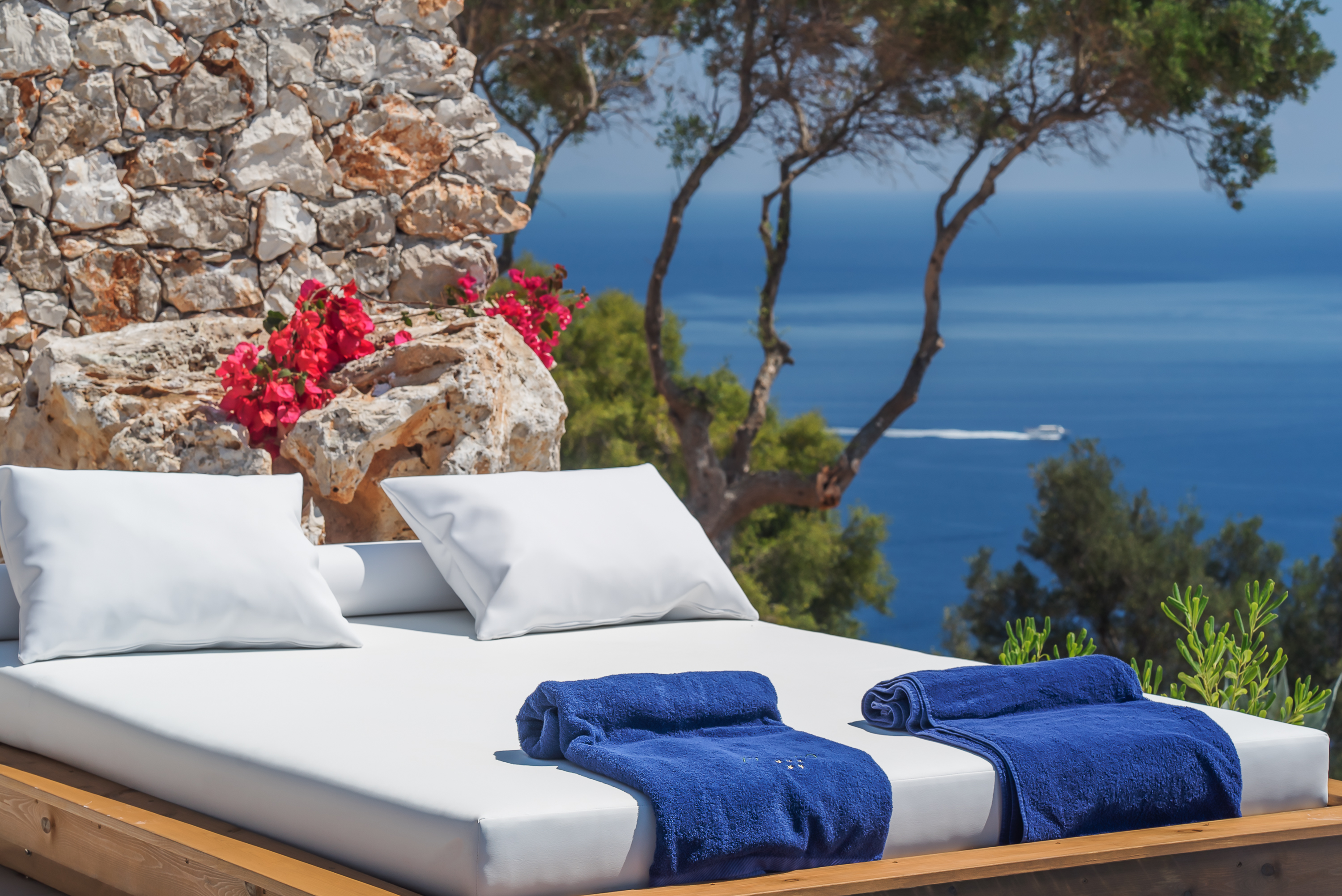Emerald Villas & Suites