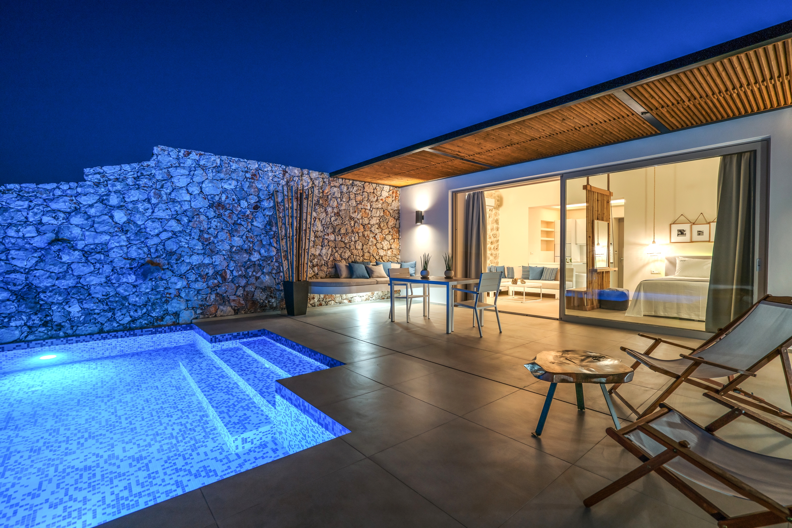 Emerald Villas & Suites