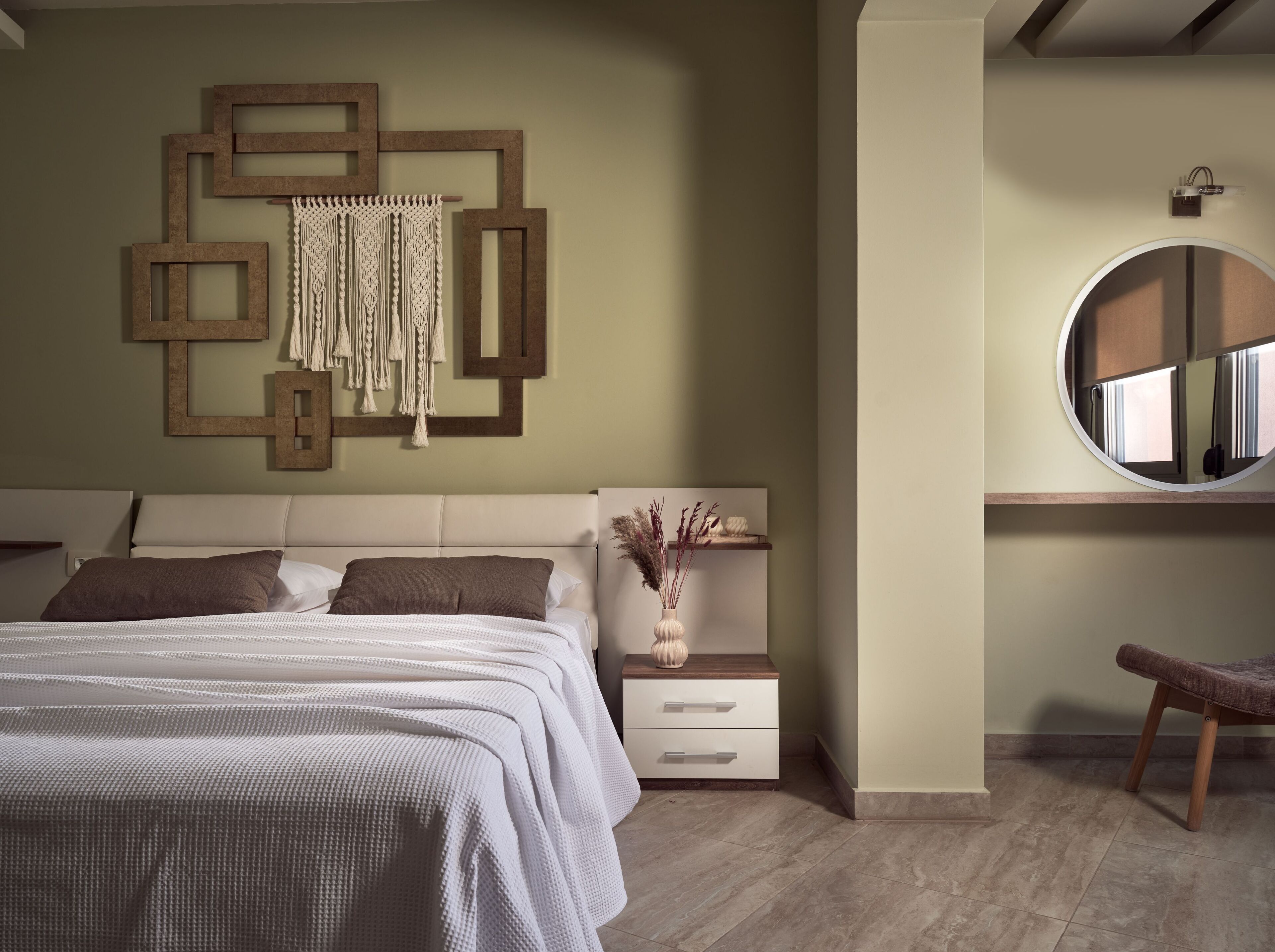 Laura Suites