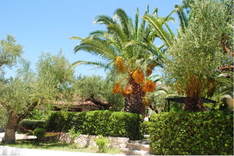 Lofos Strani Hotel