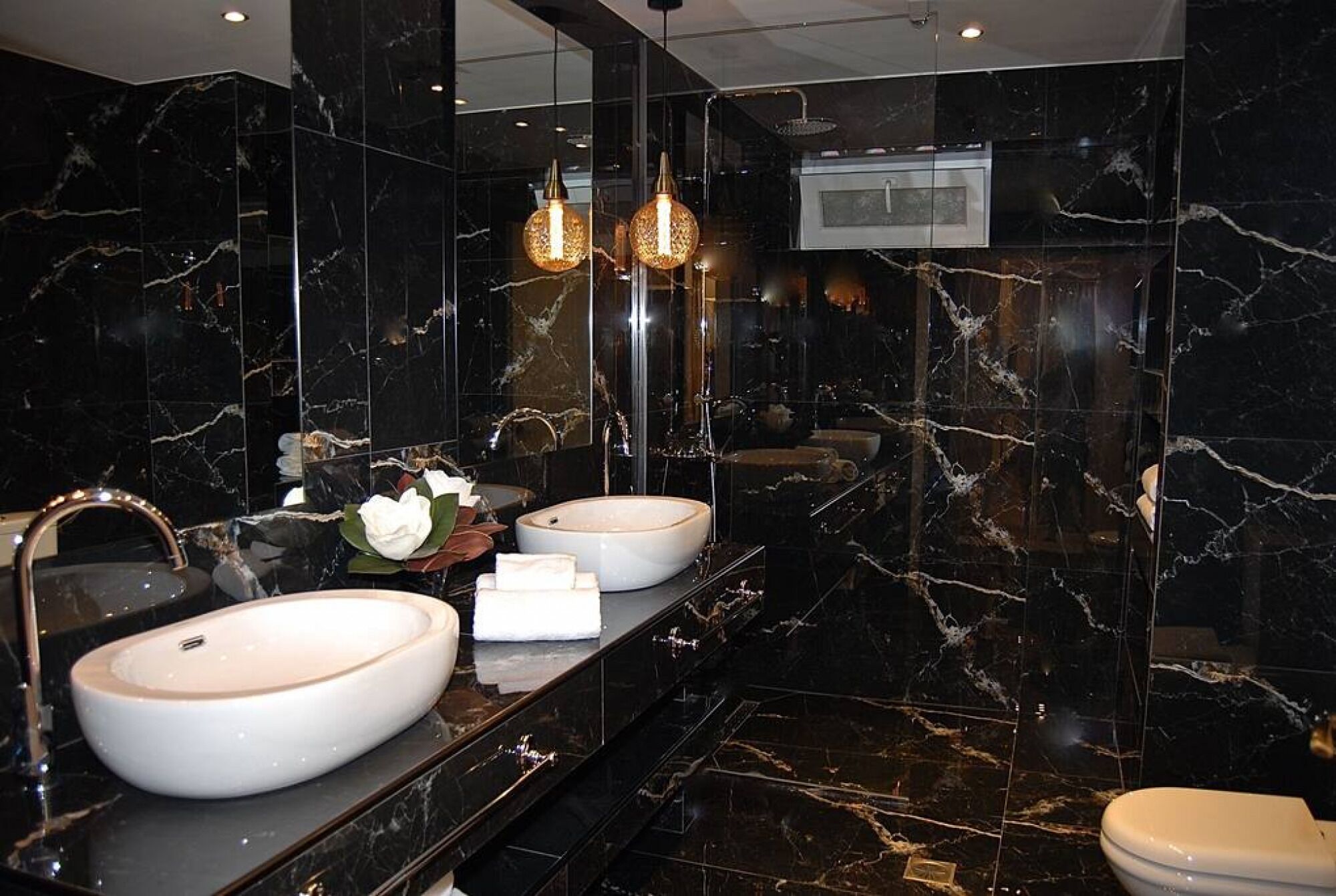 Maison Downtown Luxury Apartments