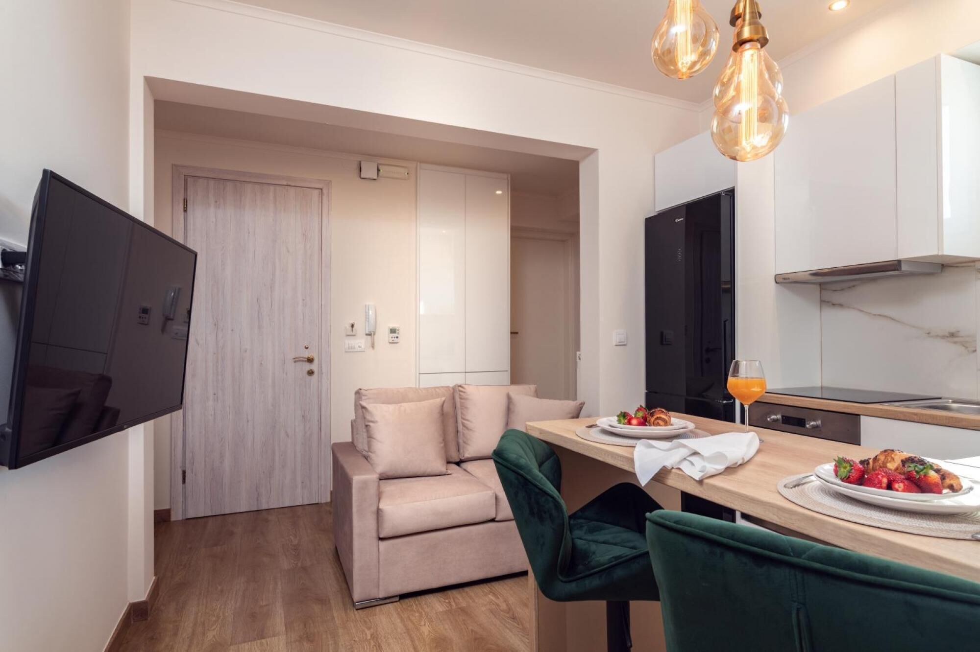 Maison Downtown Luxury Apartments