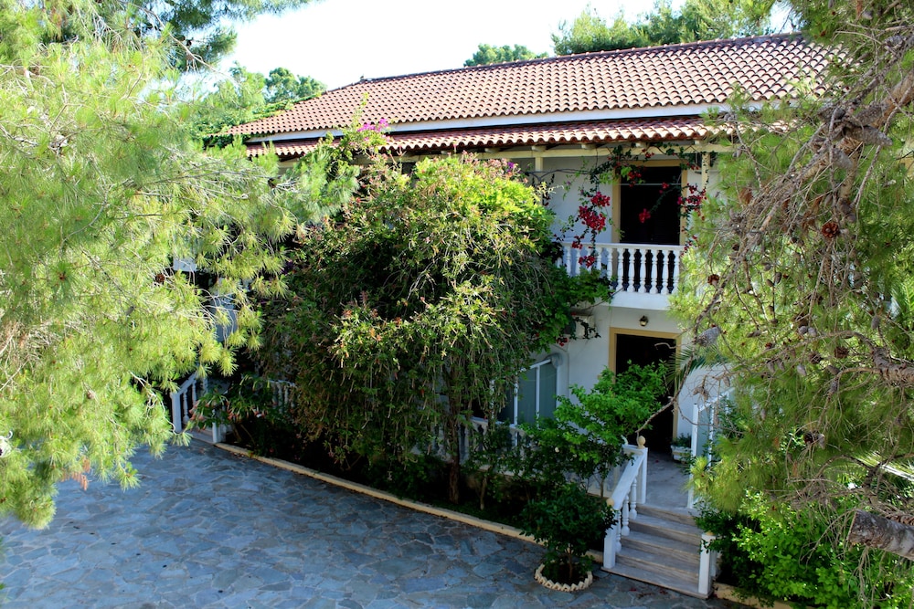 Pavlos Studios