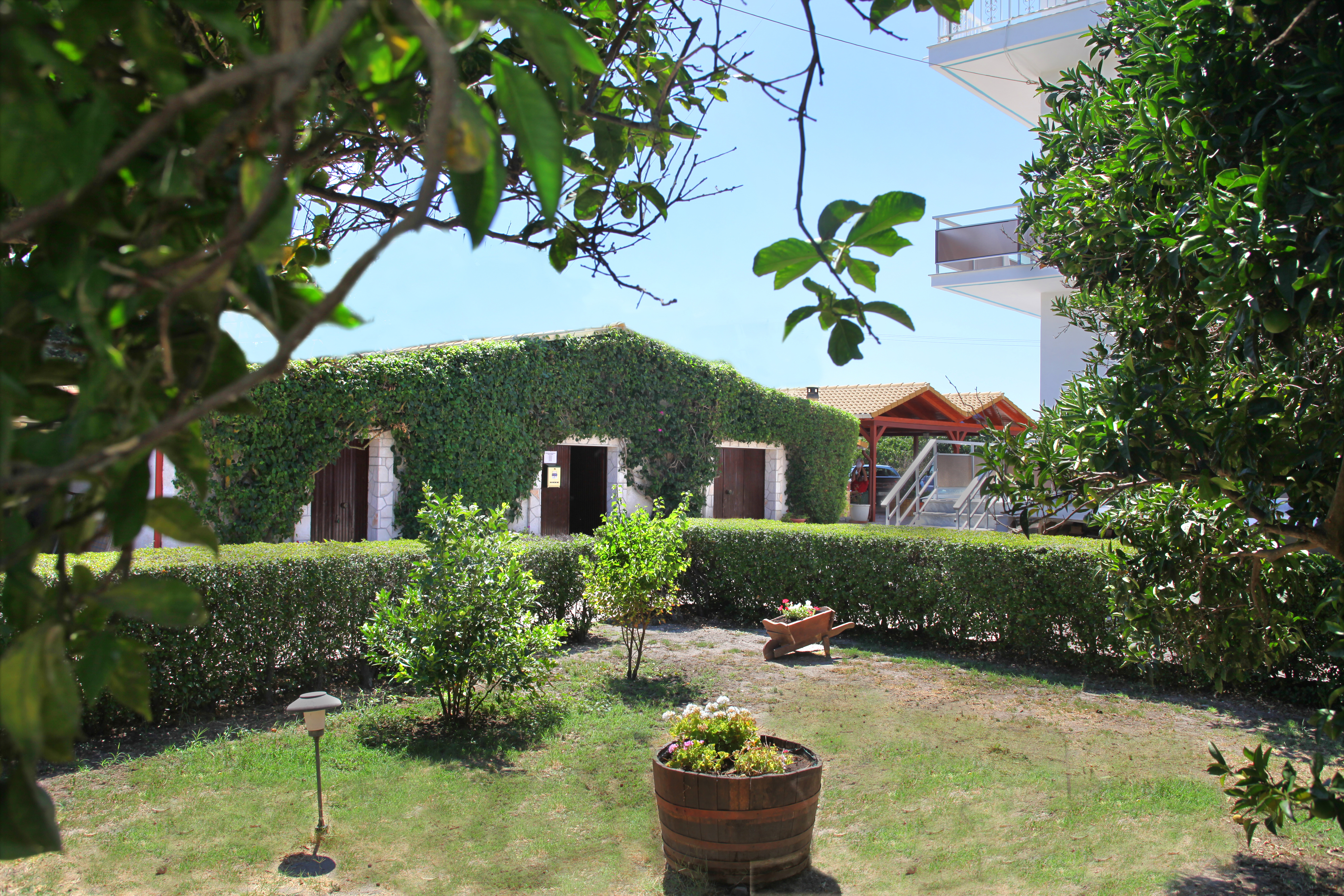 Pettas Apartments