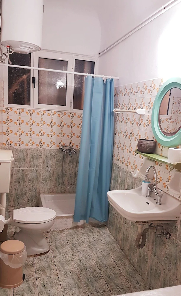 Reggina's Zante House