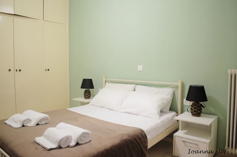 Reggina's Zante House