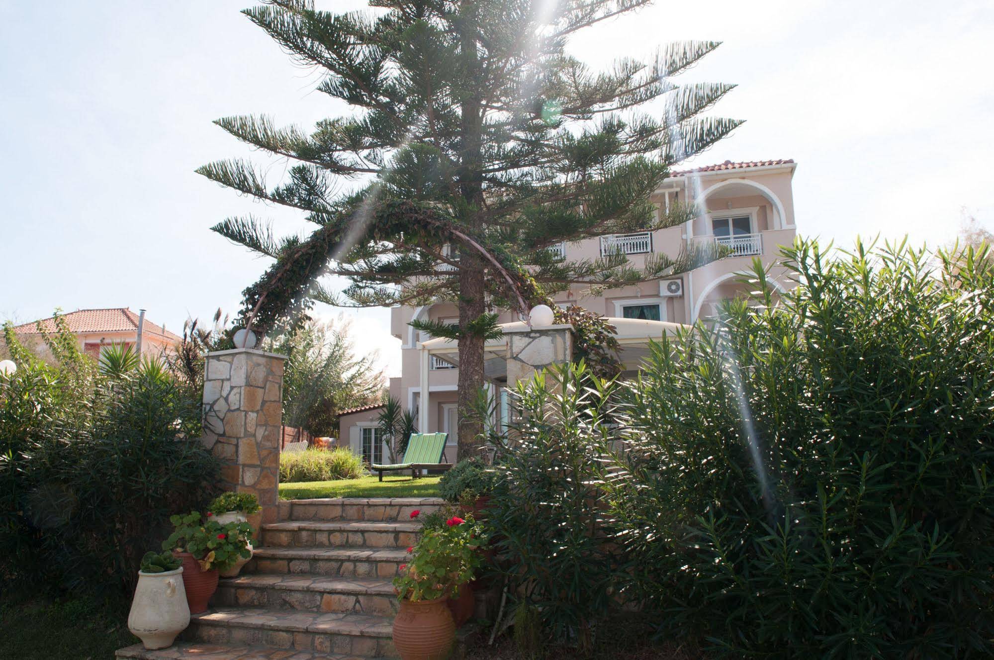 Stefania Apartments