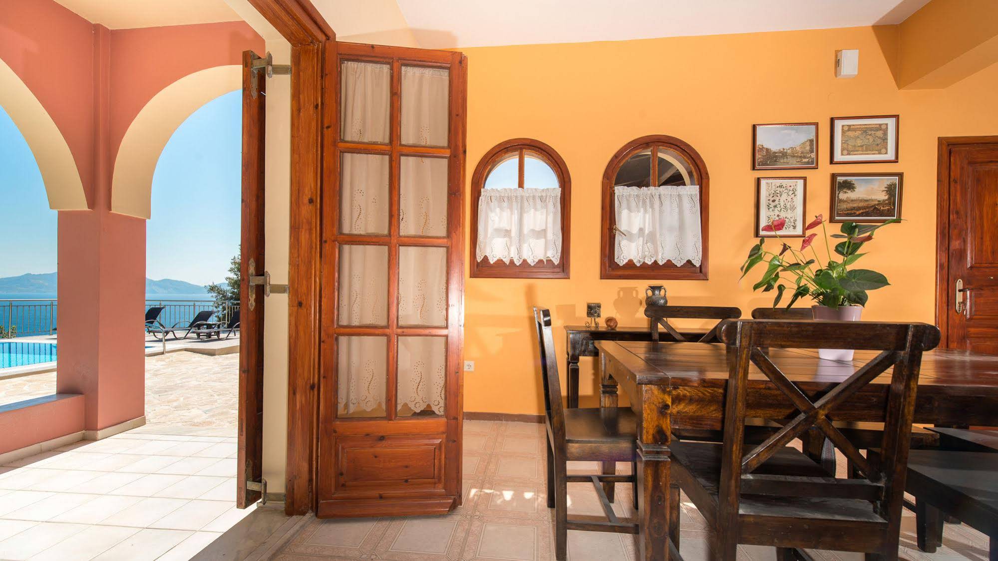 Villa Eora
