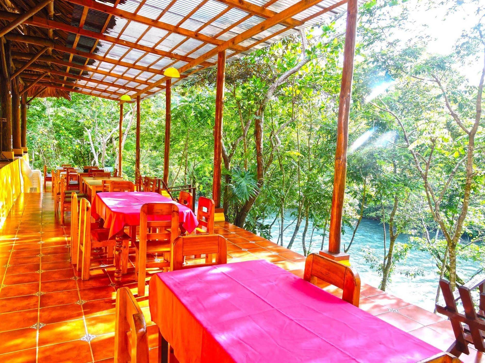 Hostal Oasis The Traveler