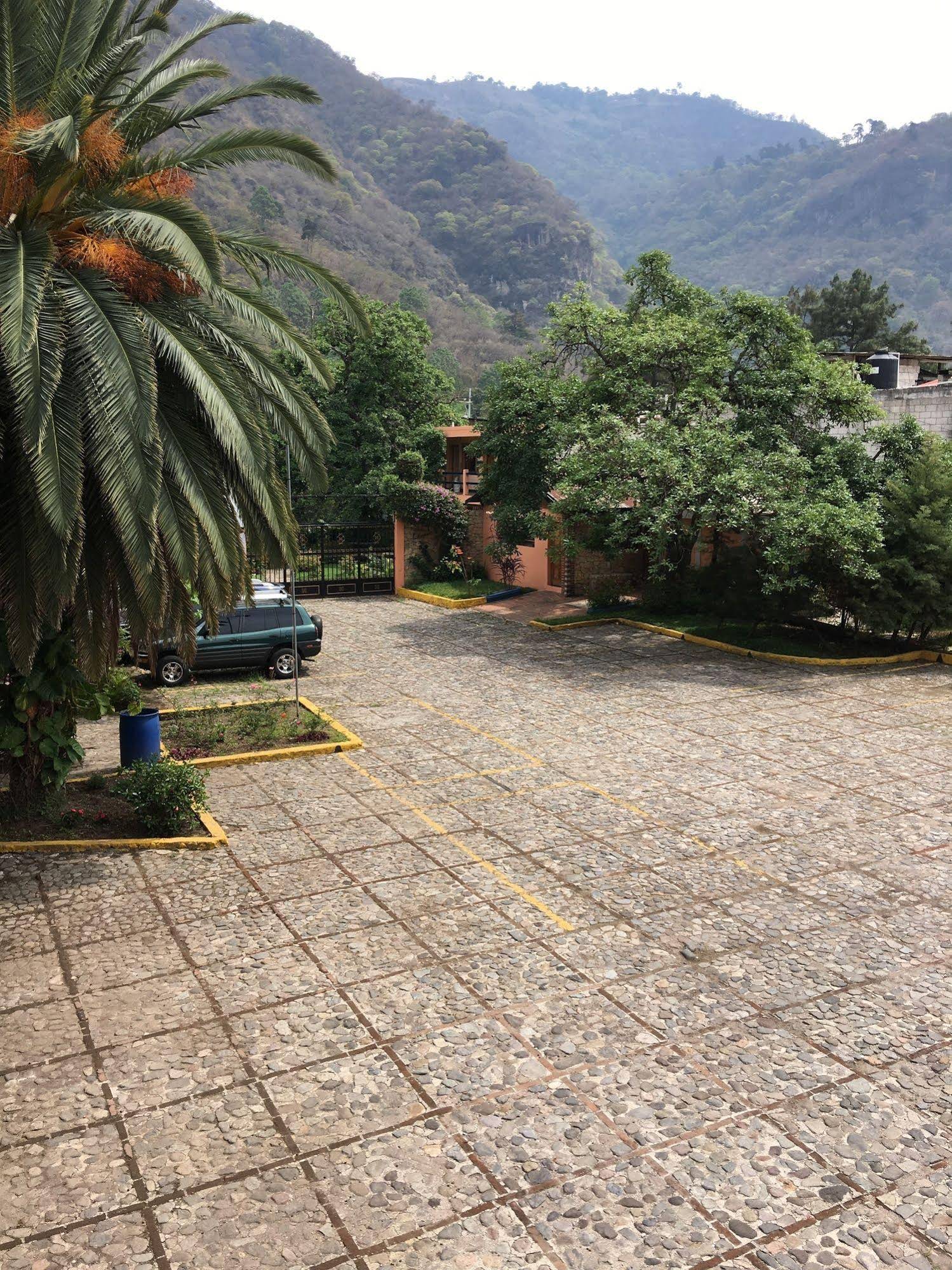 Grand Hotel Panajachel