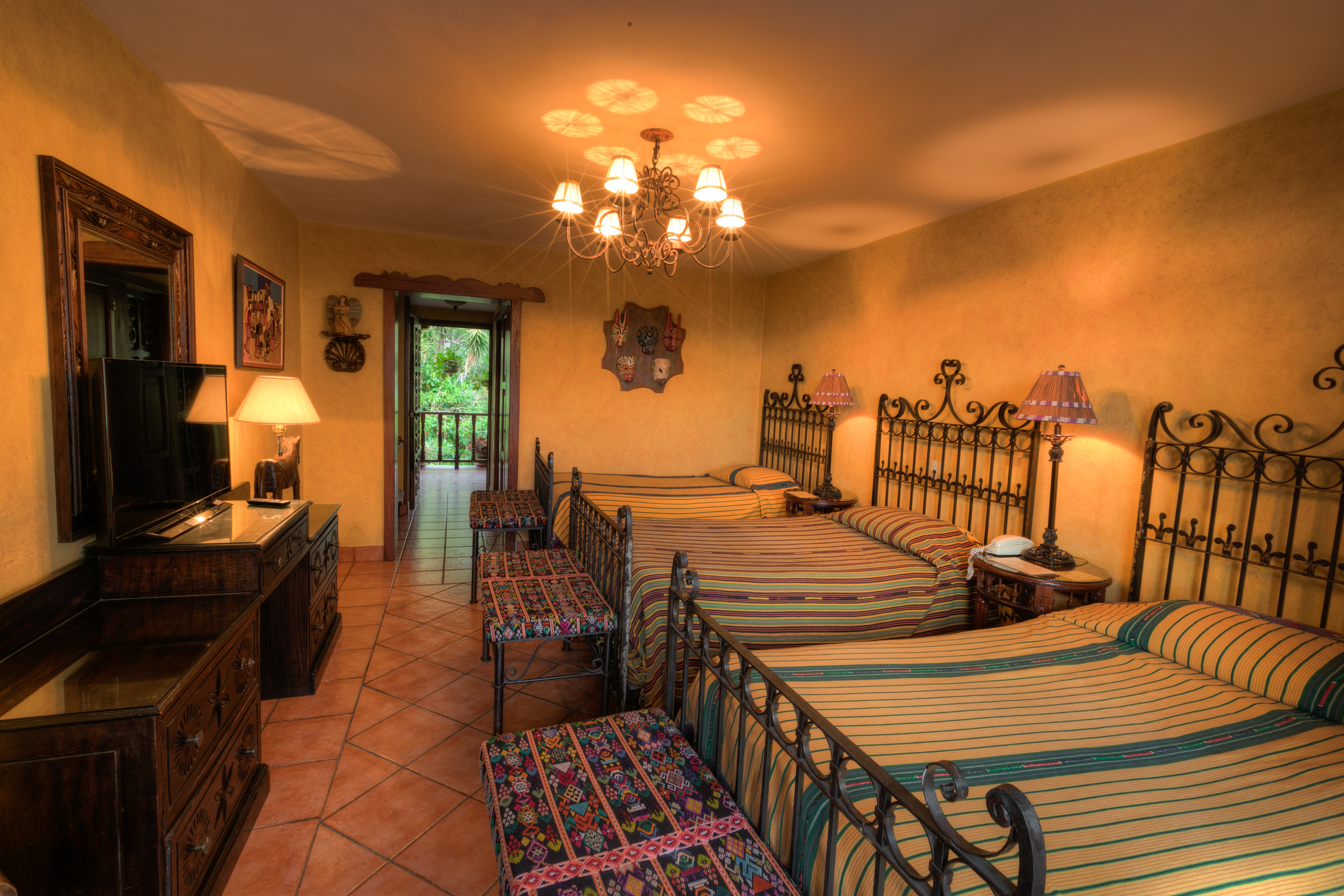 Hotel Atitlán Hotel & Jardines