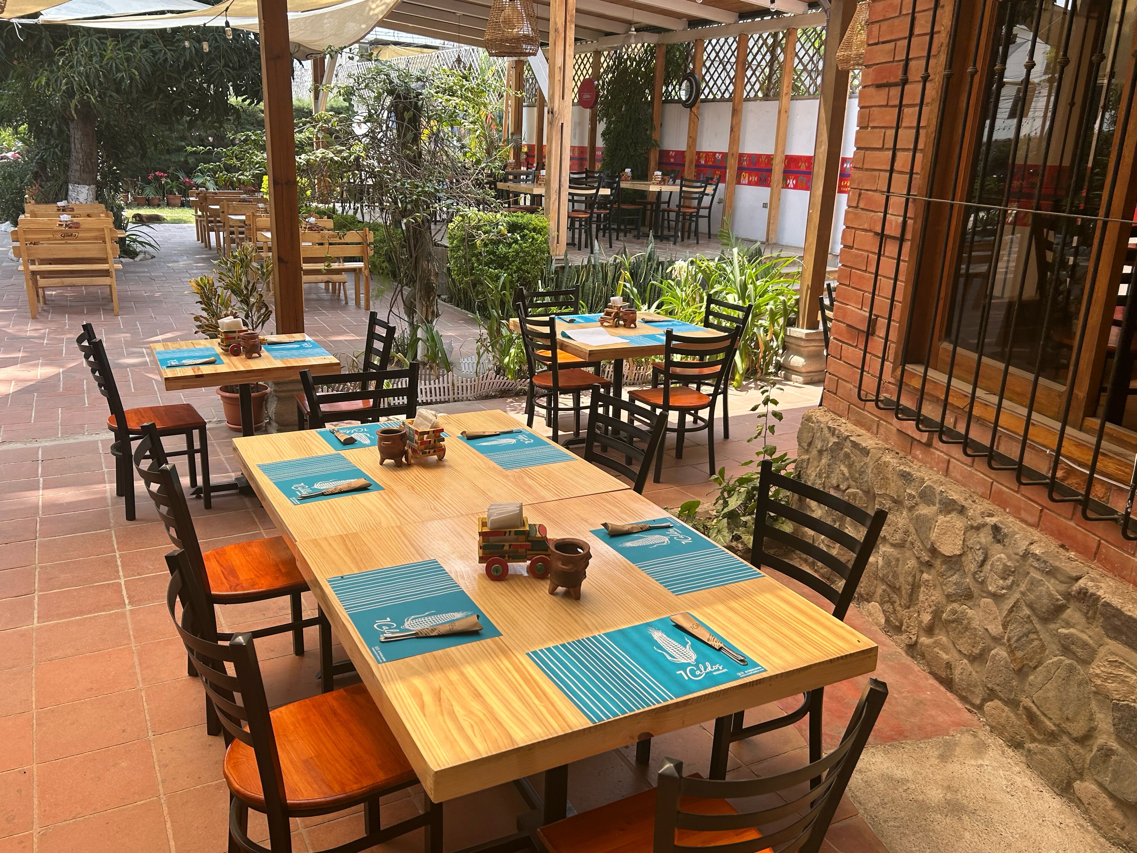 Hotel Panajachel Oasis