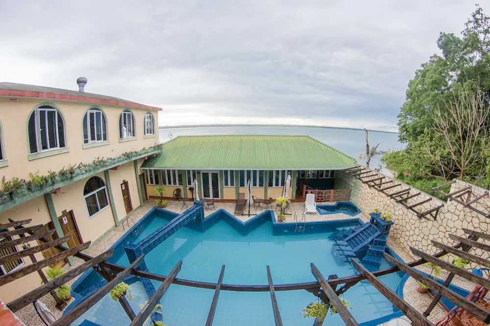 Hotel Ribiera Del Lago Peten Itza
