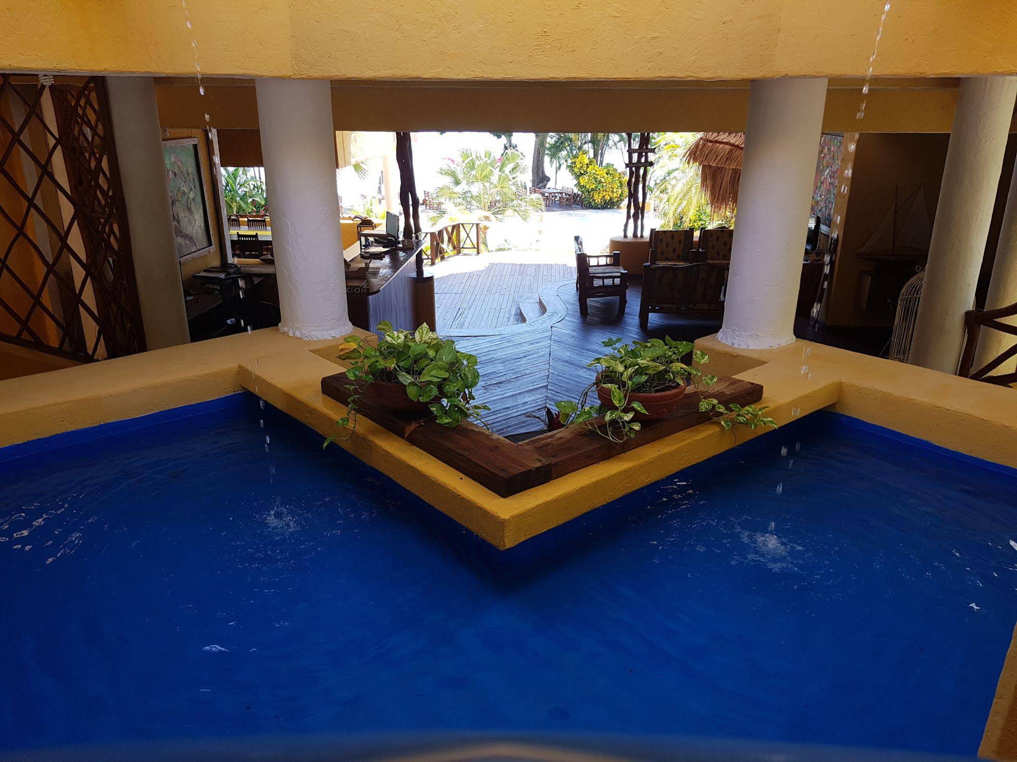 Banana Palms Hotel