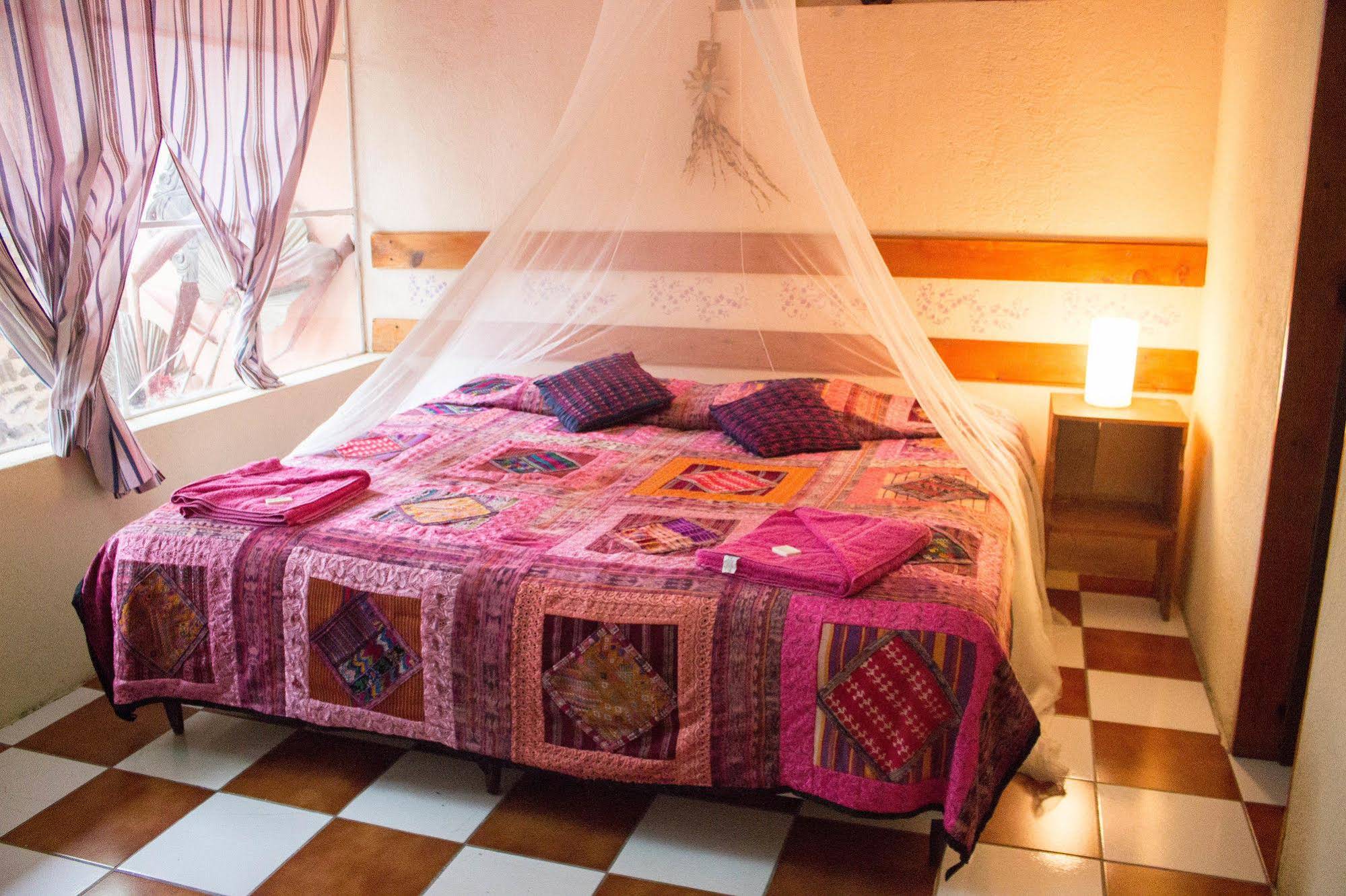 Hotel La Casa Rosa