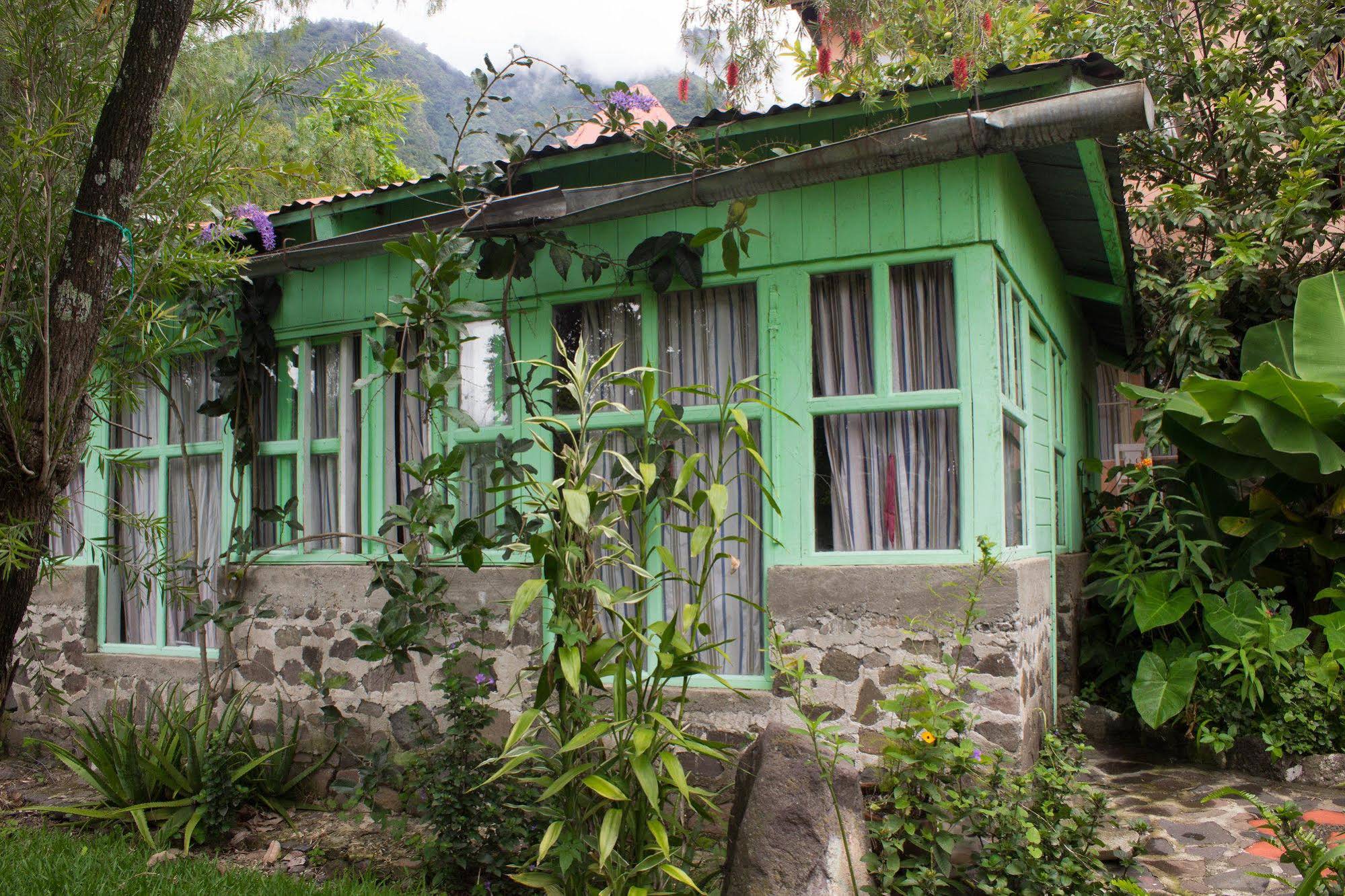 Hotel La Casa Rosa