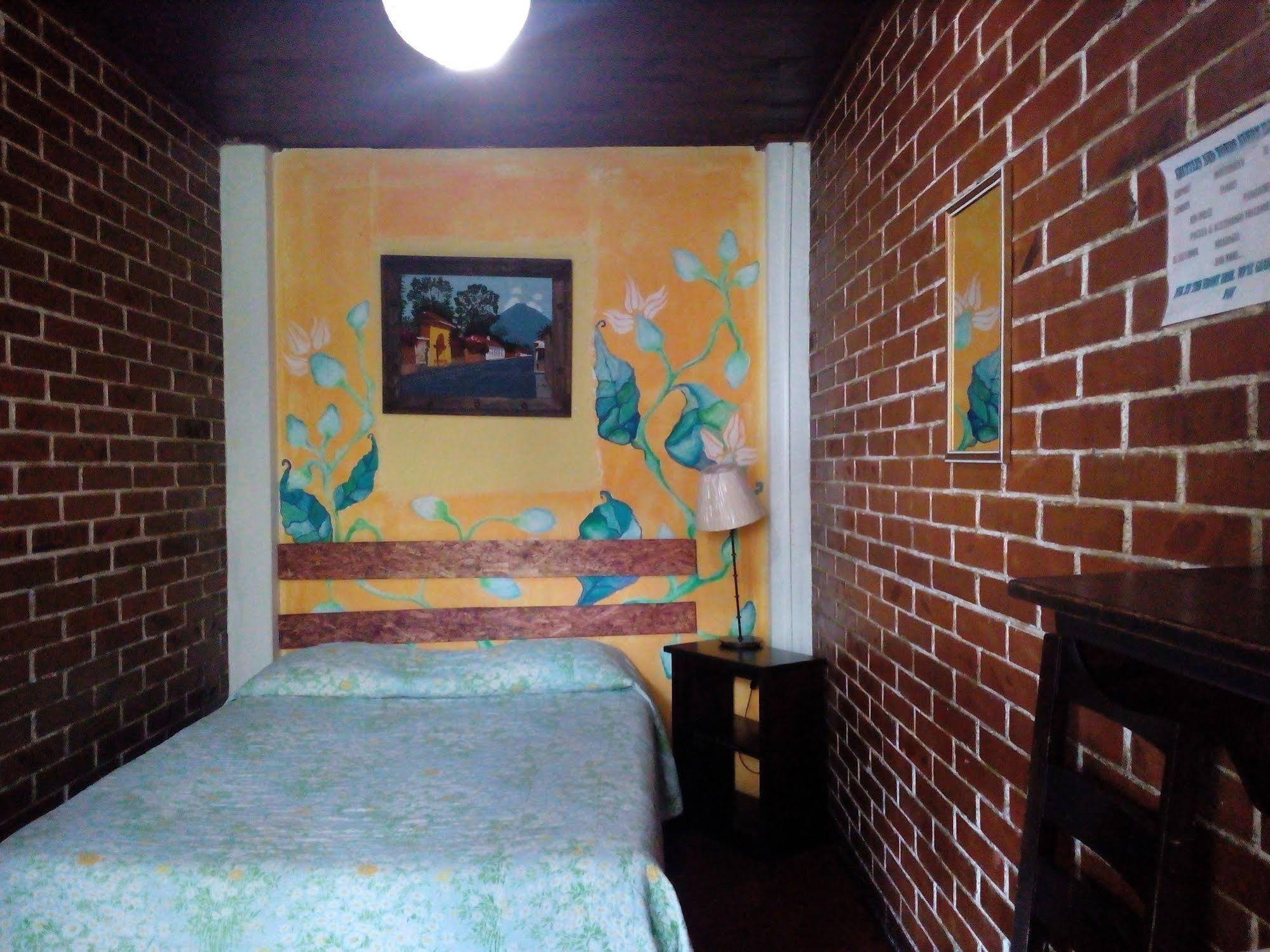 Hostel Restaurante Casa Jacaranda