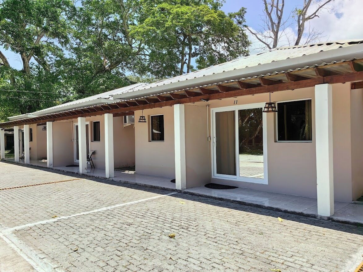 Hotel Cabanas River Park
