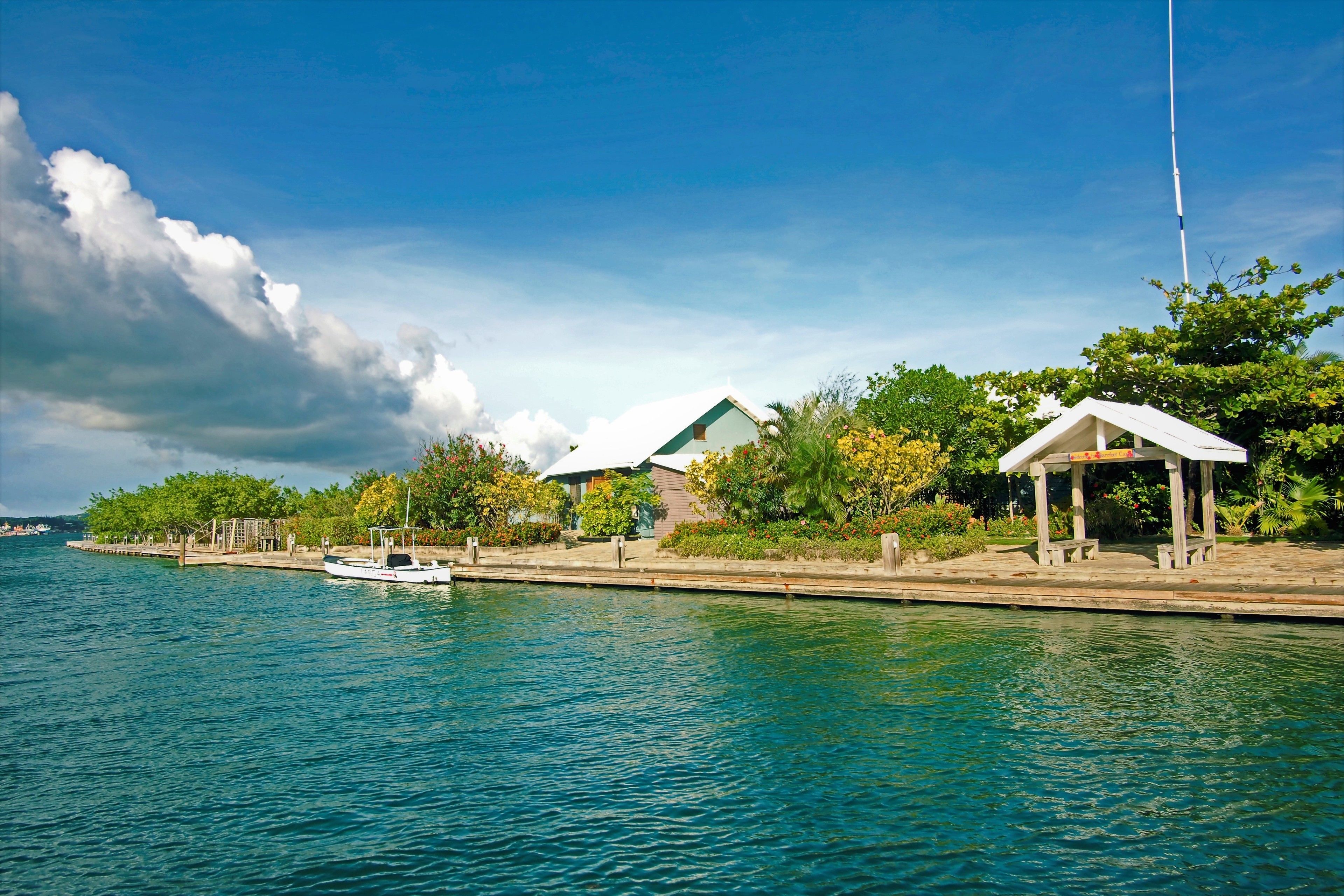 Barefoot Cay Boutique Resort & Marina