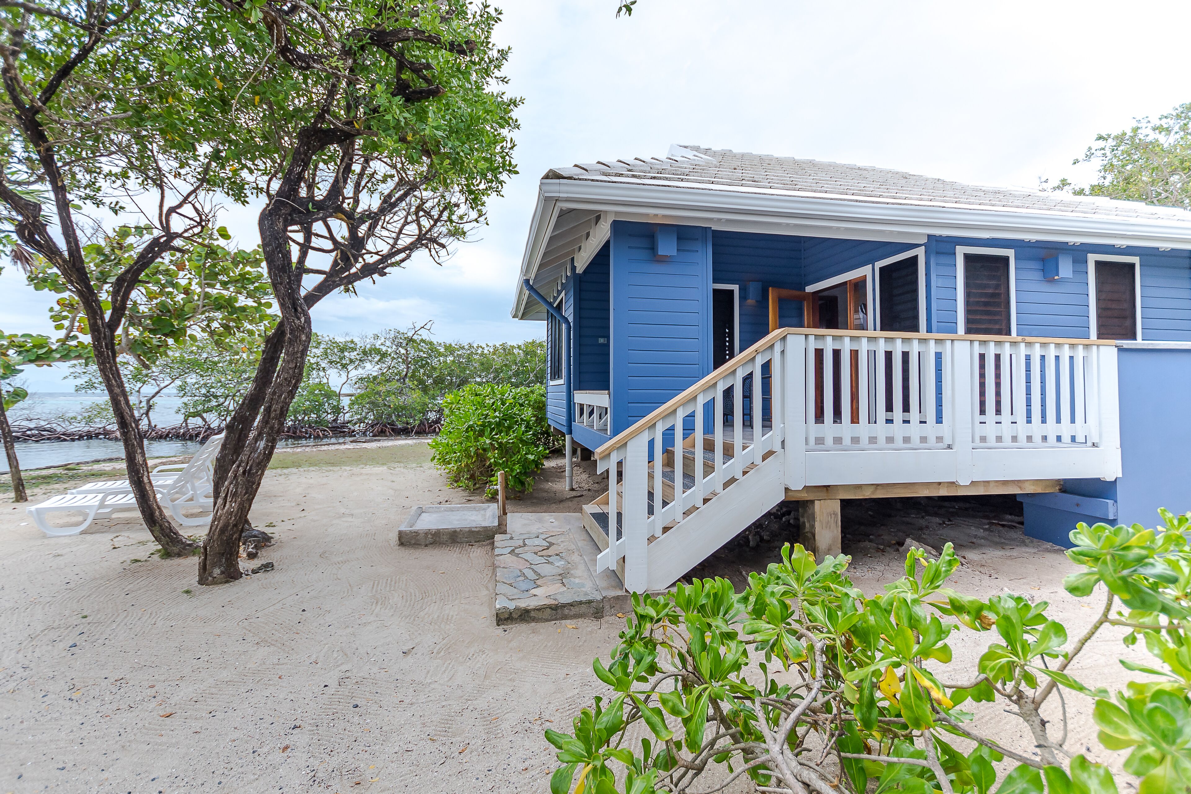 Barefoot Cay Boutique Resort & Marina