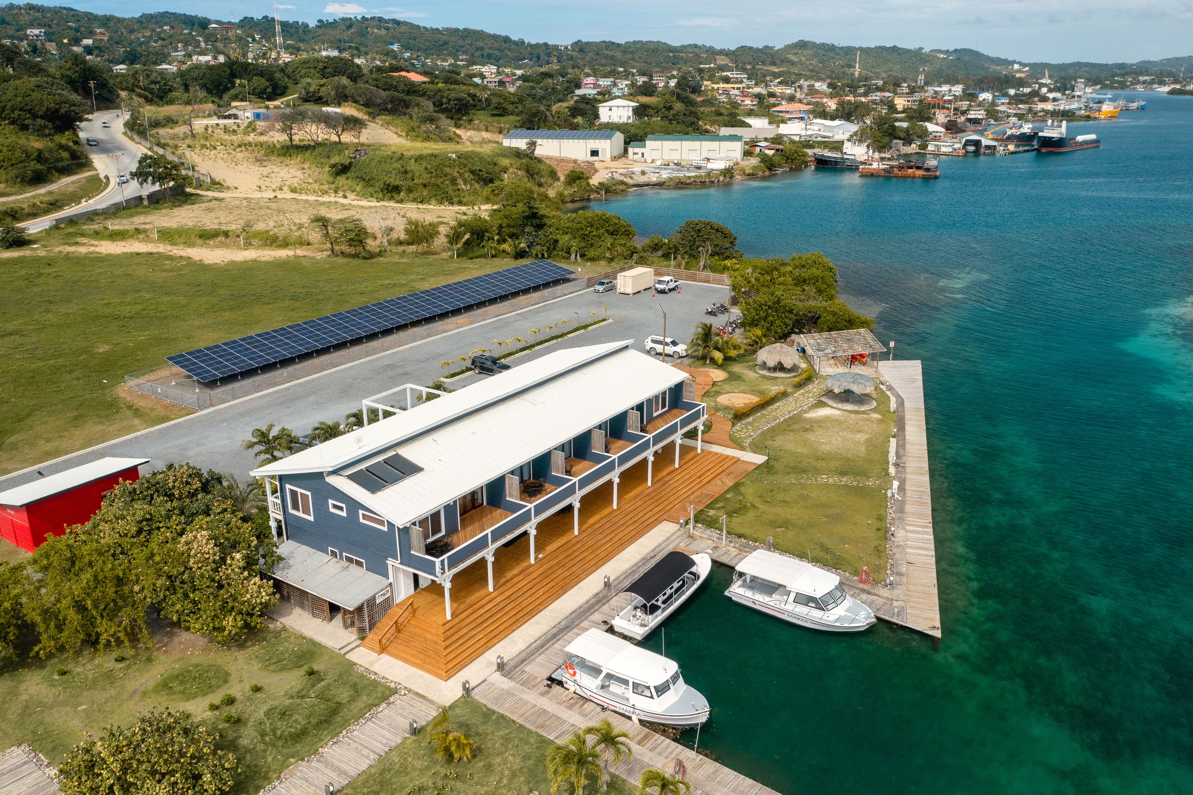 Barefoot Cay Boutique Resort & Marina