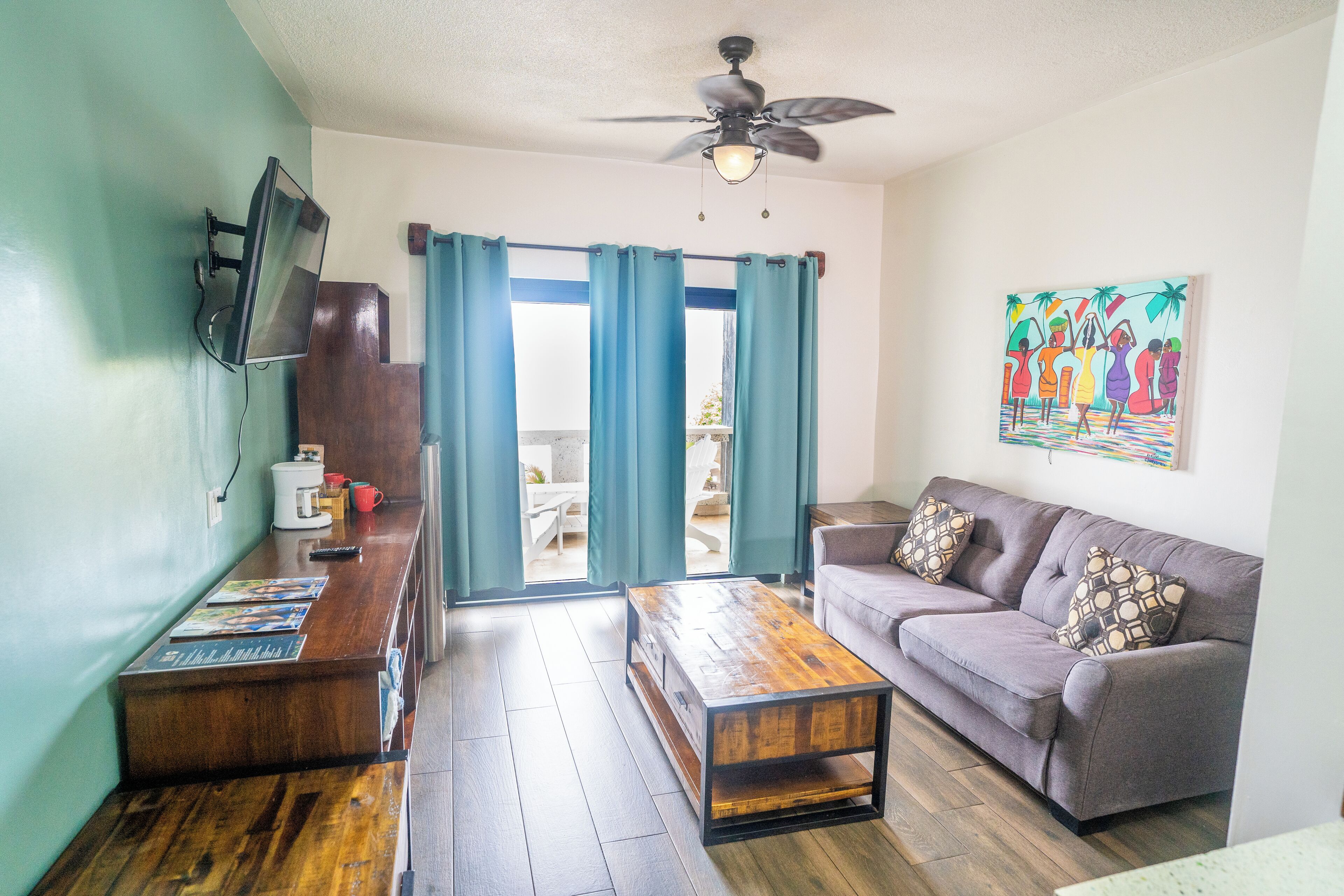 Brisas del Mar Beach Dive Resort