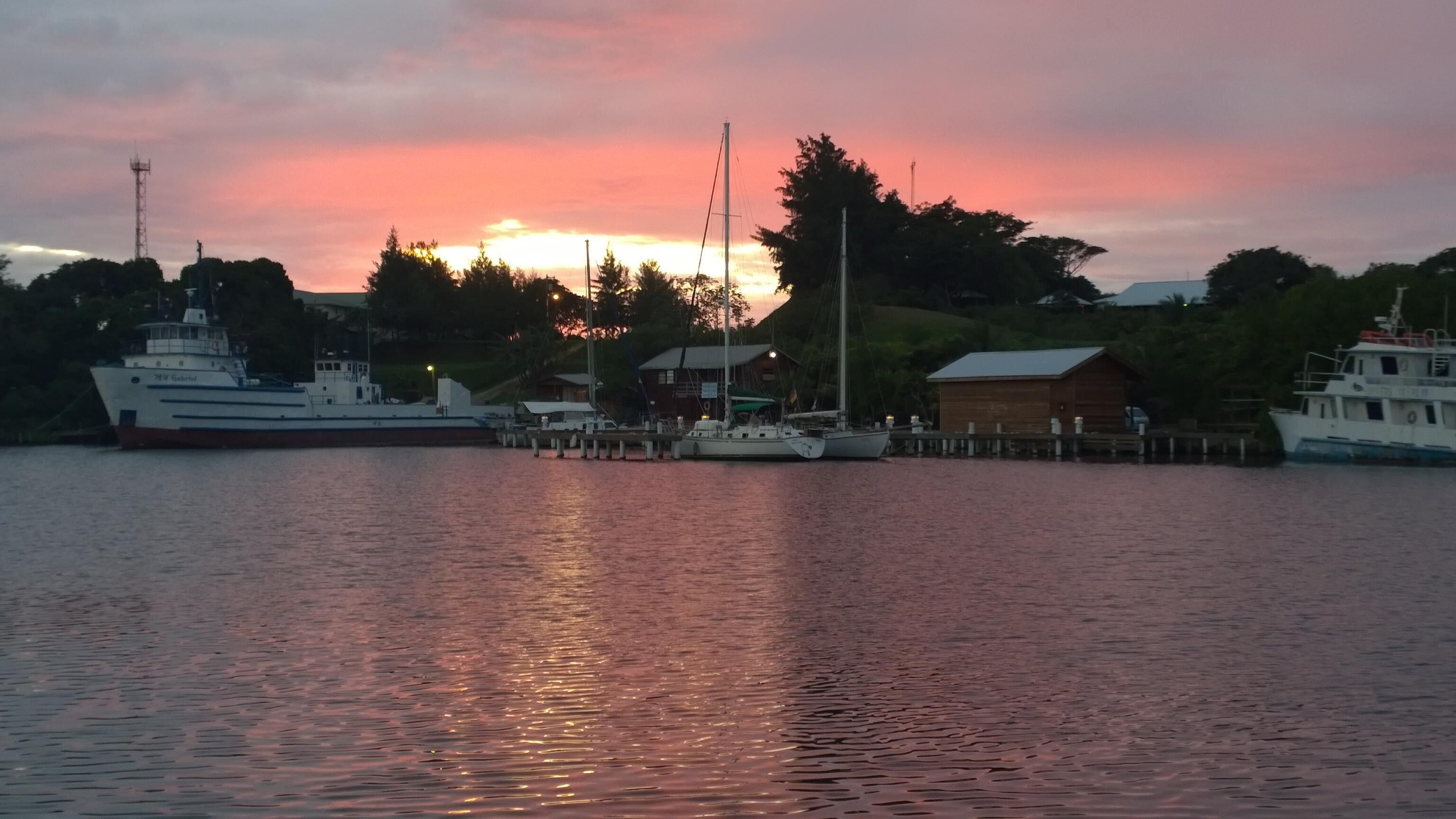 Hotel Roatan Dive and Yacht Club