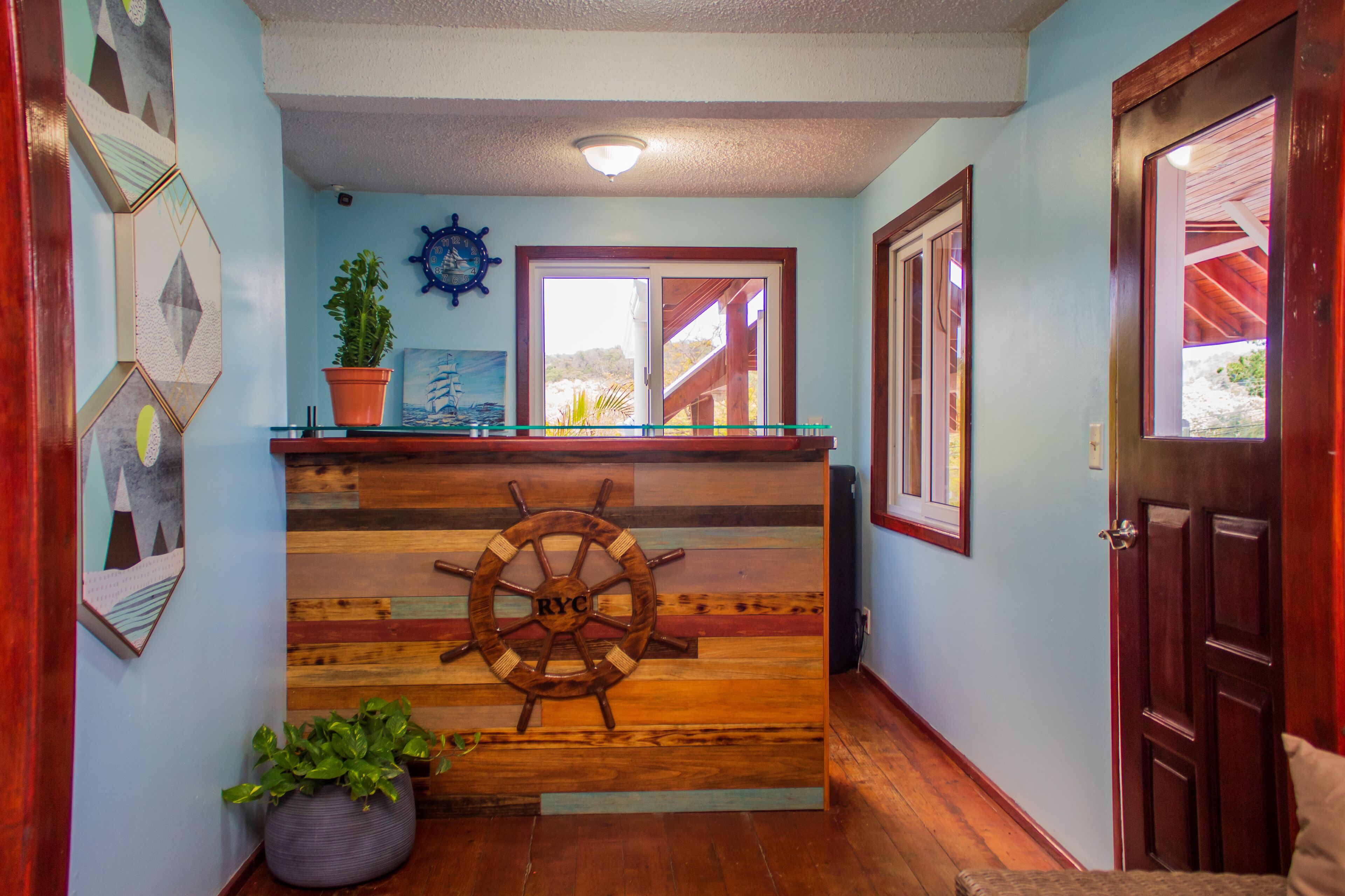 Hotel Roatan Dive and Yacht Club