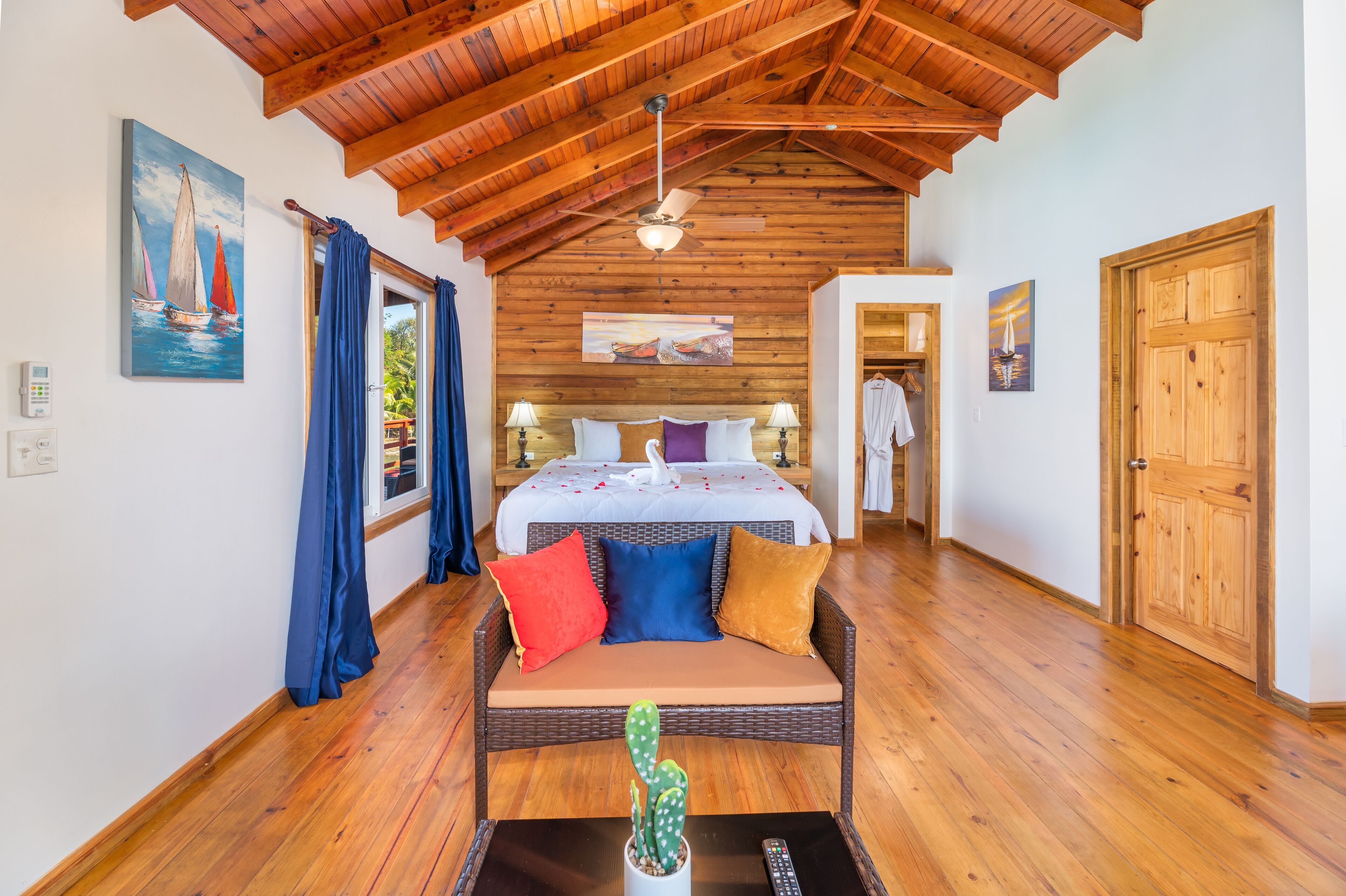 Hotel Roatan Dive and Yacht Club