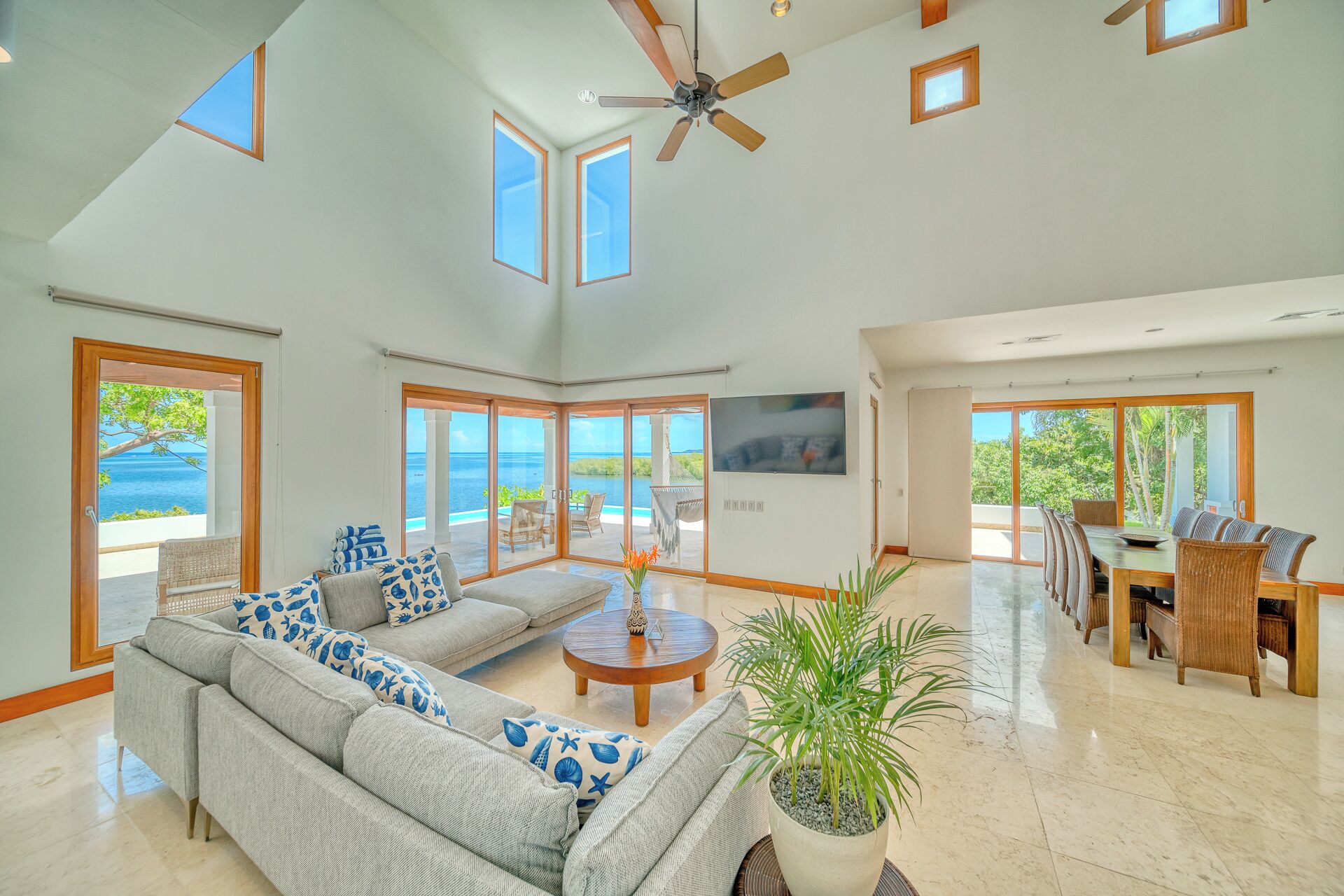 Las Verandas Hotel & Villas