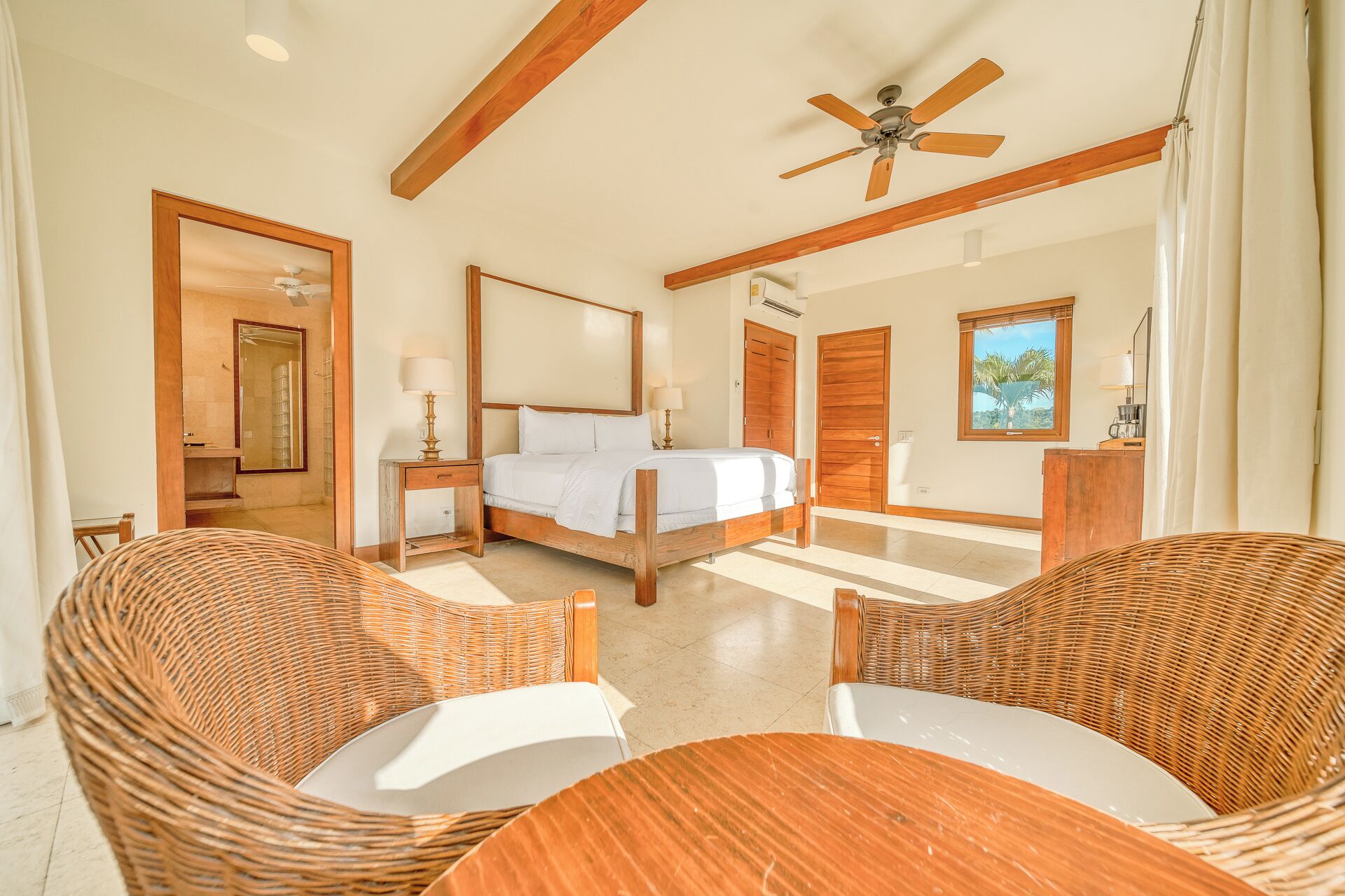 Las Verandas Hotel & Villas