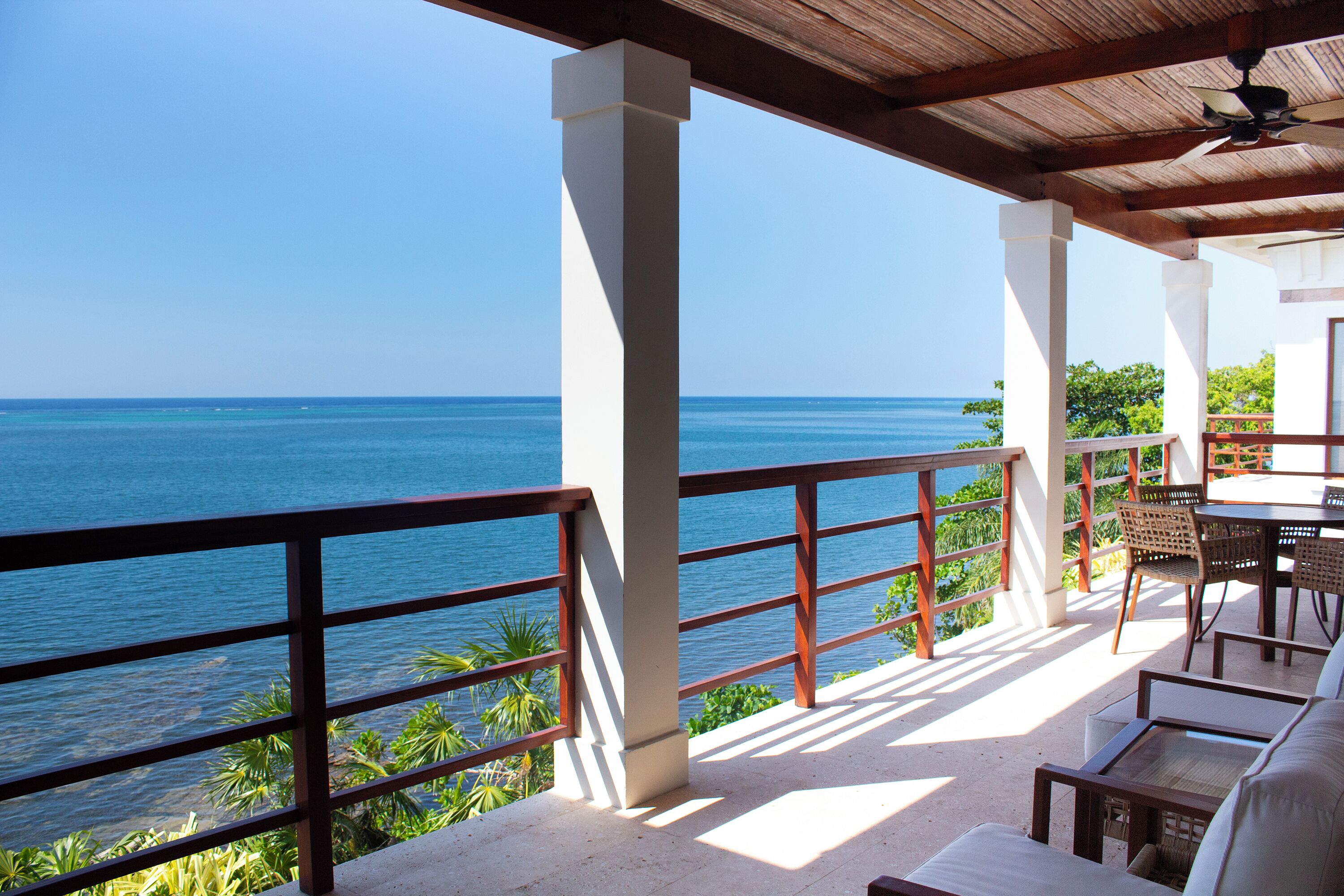 Las Verandas Hotel & Villas