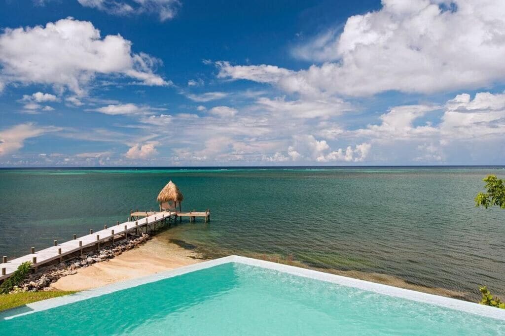 Las Verandas Hotel & Villas