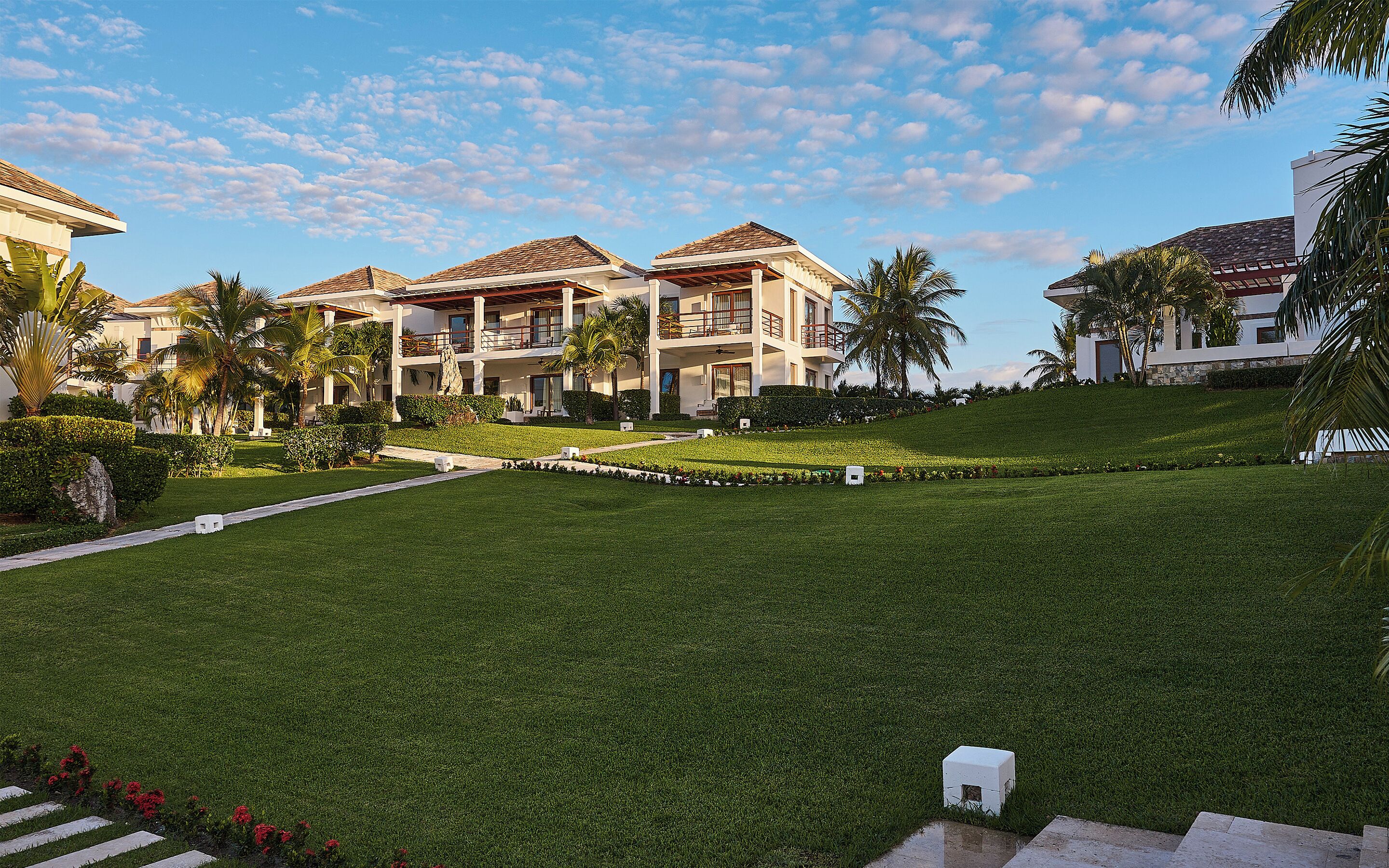 Las Verandas Hotel & Villas