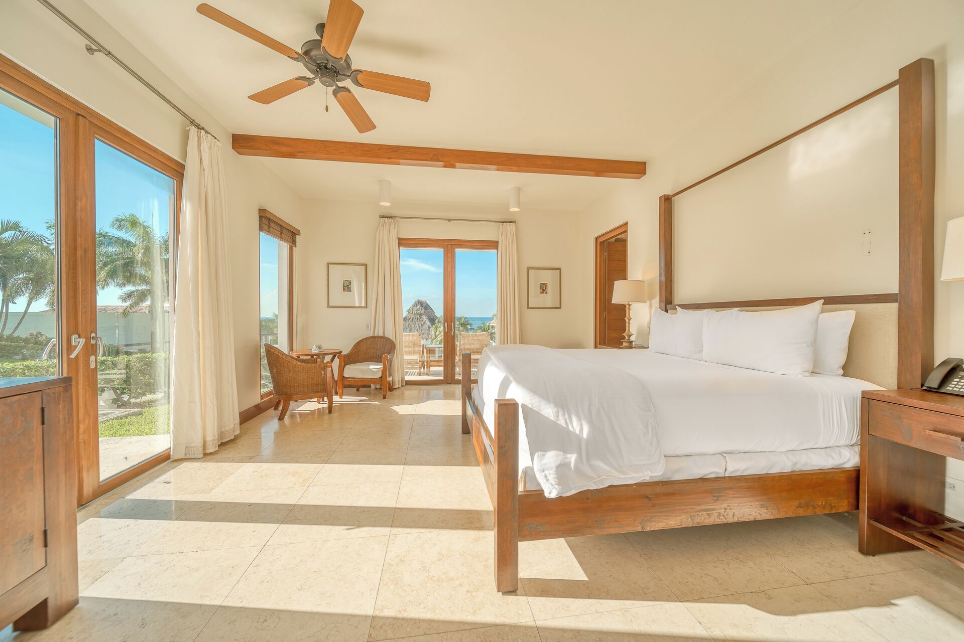 Las Verandas Hotel & Villas