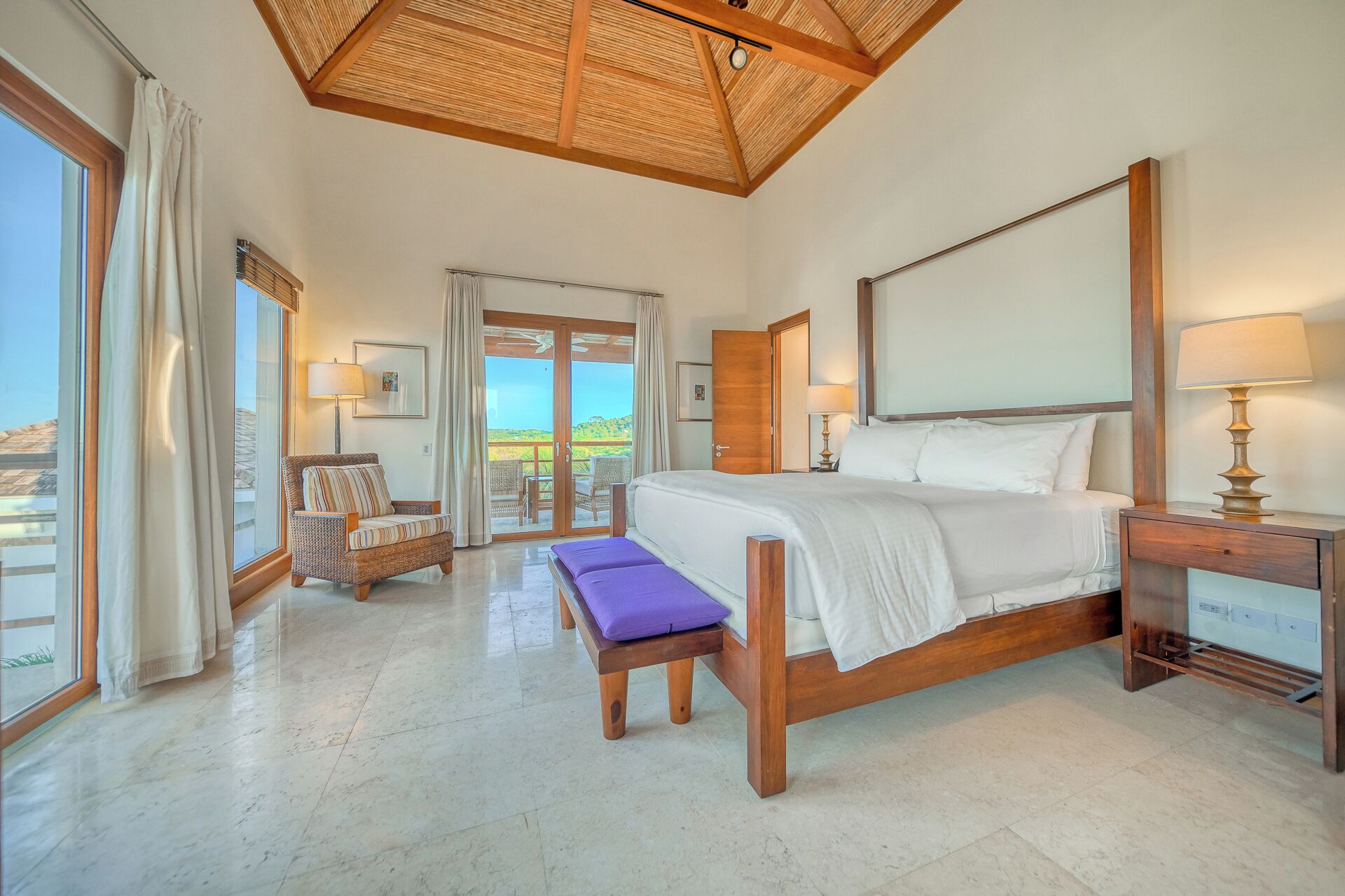Las Verandas Hotel & Villas