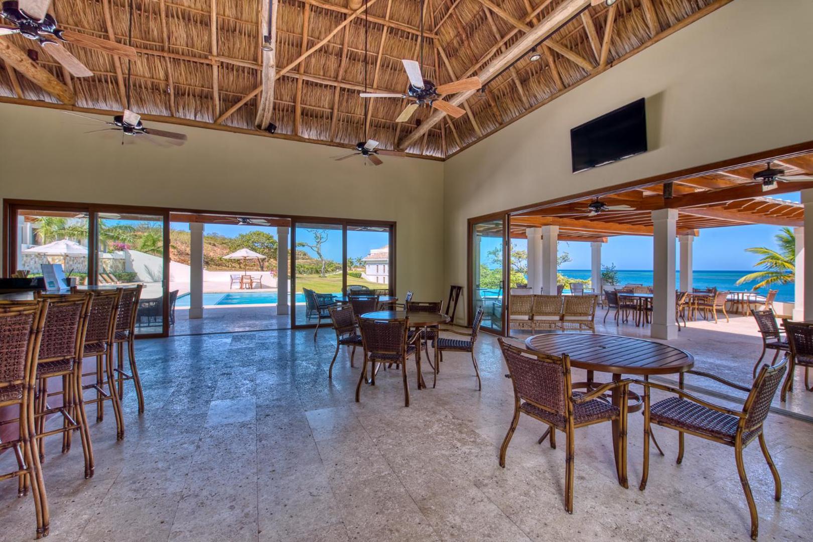 Las Verandas Hotel & Villas