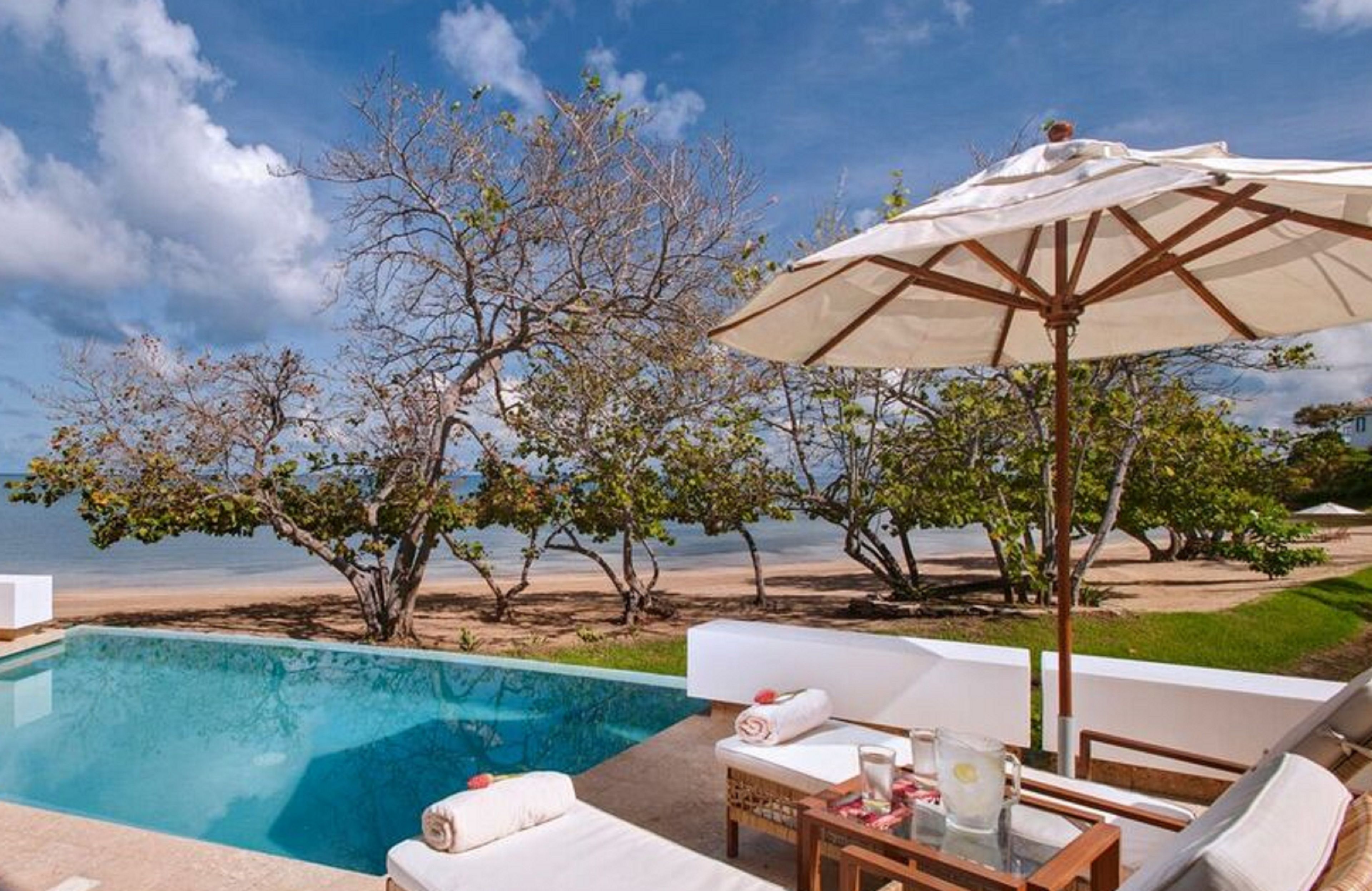 Las Verandas Hotel & Villas