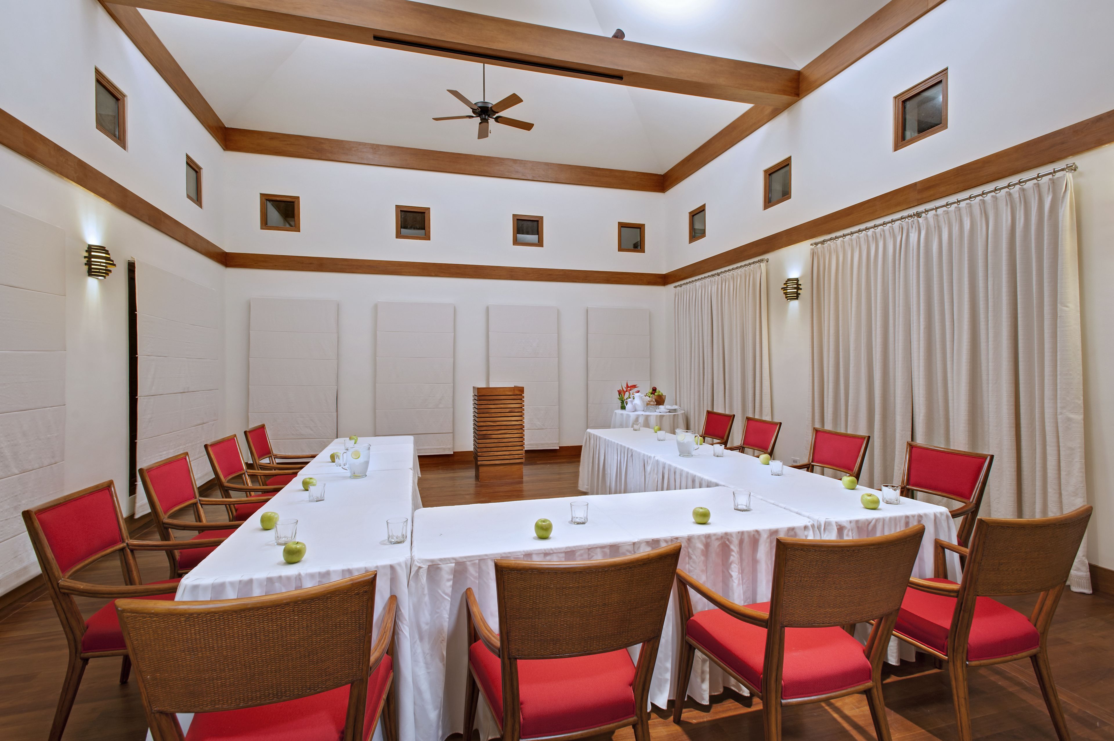 Las Verandas Hotel & Villas