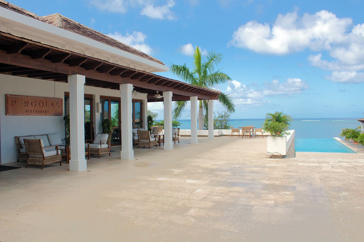 Las Verandas Hotel & Villas